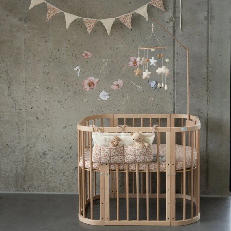 Babybett 5-in-1 – Ein Bett für viele Jahre - mitwachsend | Quadratische Form - Babybett