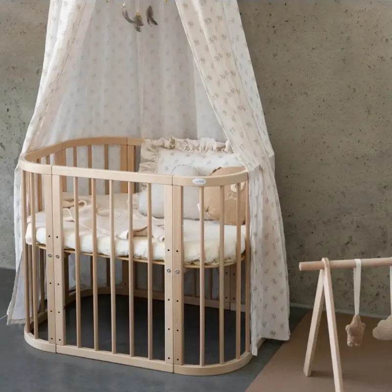 Babybett 5-in-1 – Ein Bett für viele Jahre - mitwachsend | Quadratische Form - Babybett
