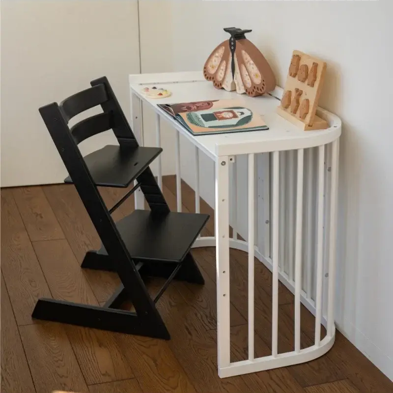 Babybett 5-in-1 – Ein Bett für viele Jahre - mitwachsend | Quadratische Form - Babybett