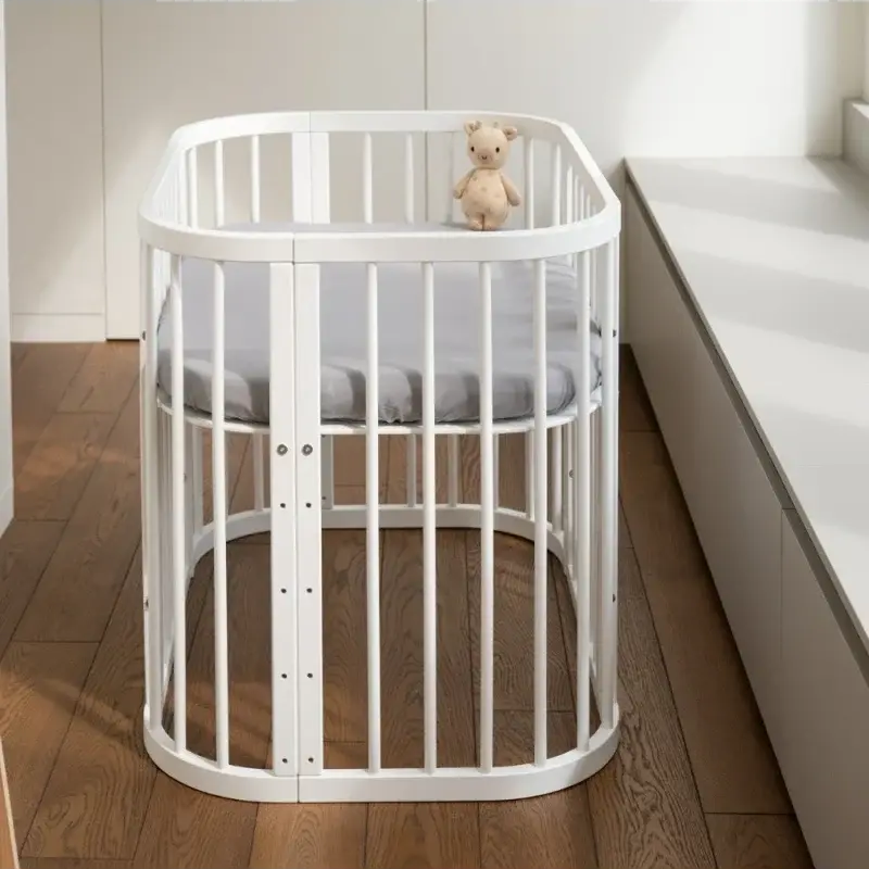 Babybett 5-in-1 – Ein Bett für viele Jahre - mitwachsend | Quadratische Form - Babybett
