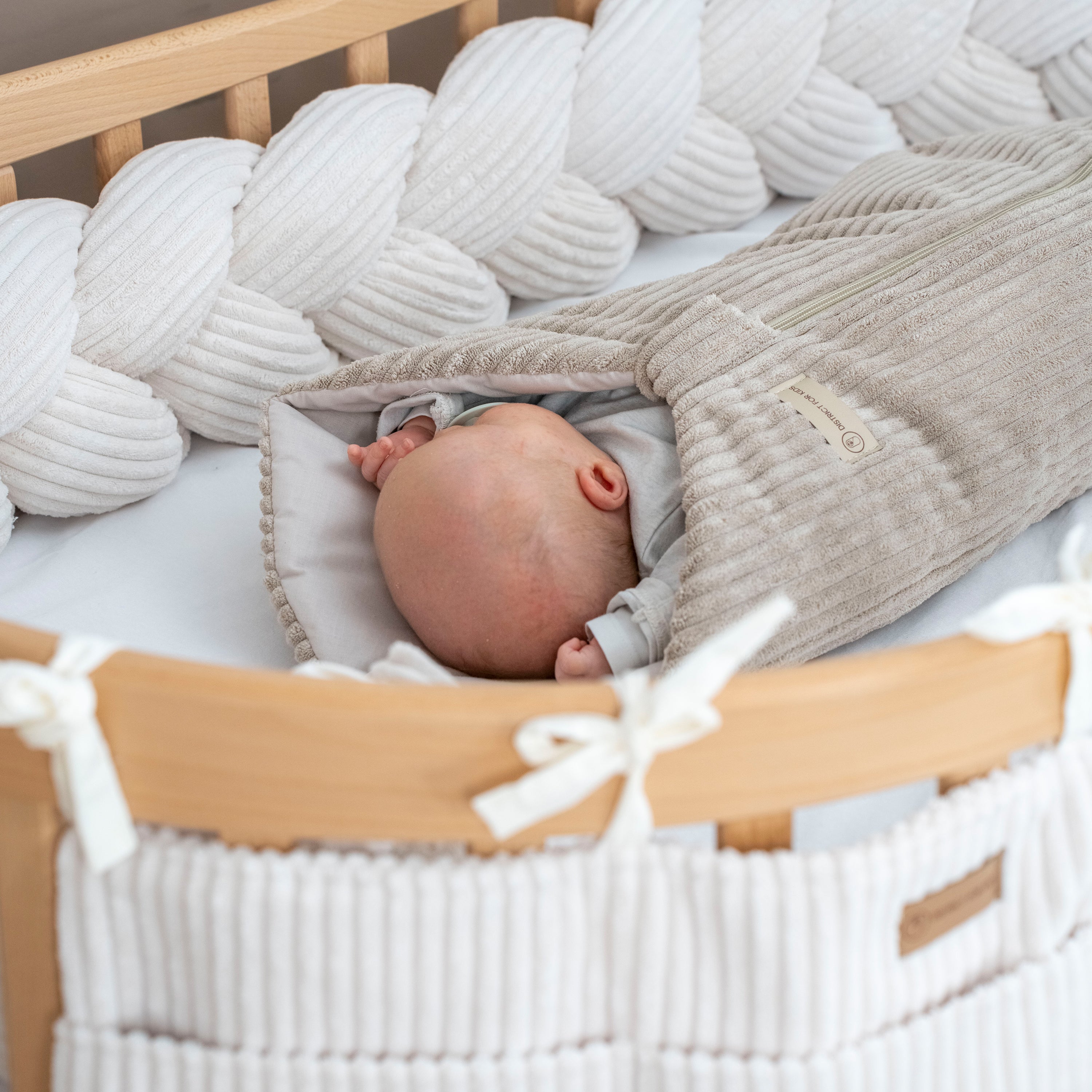 Pucksack Cord mitwachsend - Wärmender Ganzjahres Babyschlafsack - Pucksack