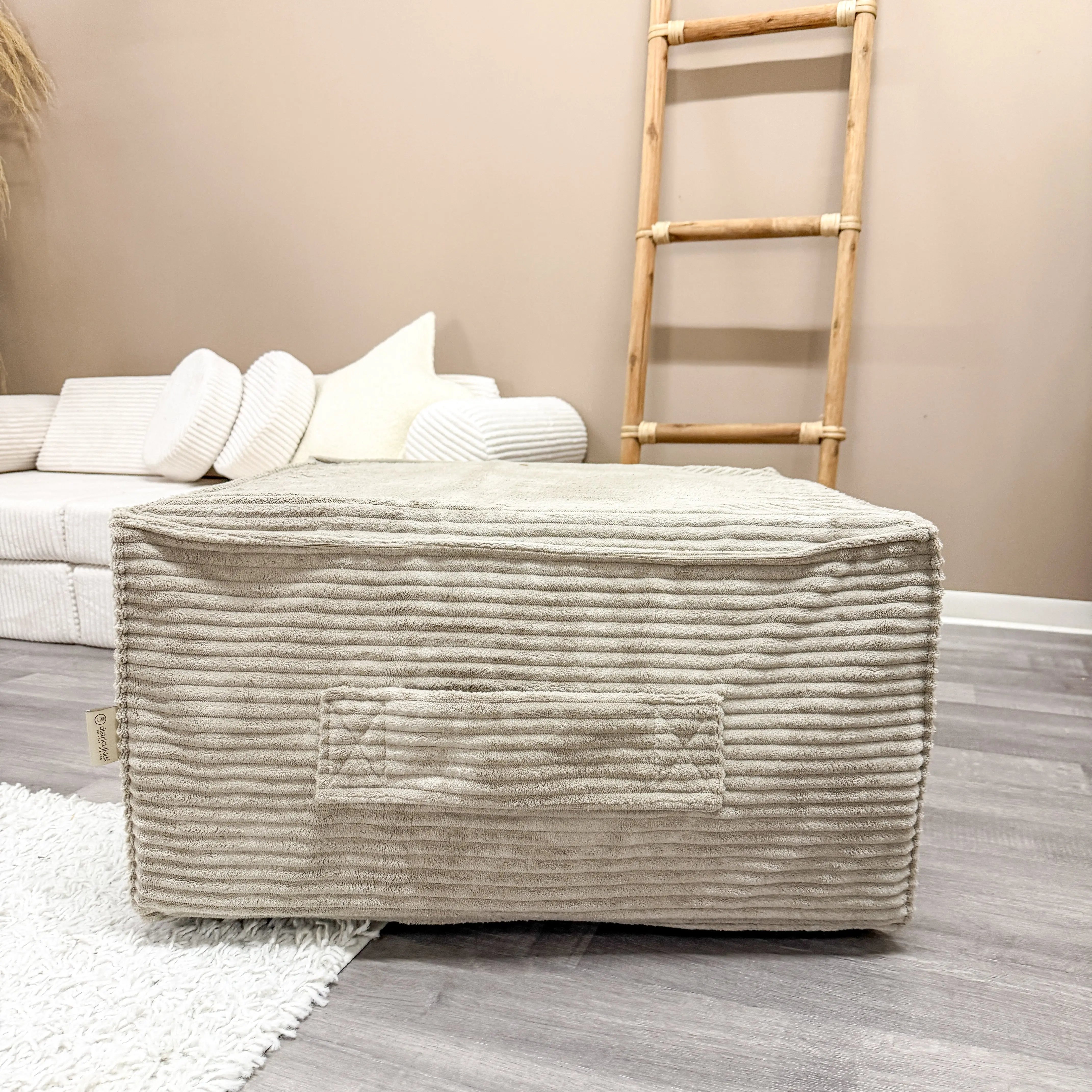 Sitzsack Cube Cord mit Stauraum | Hide and Seat District for Kids