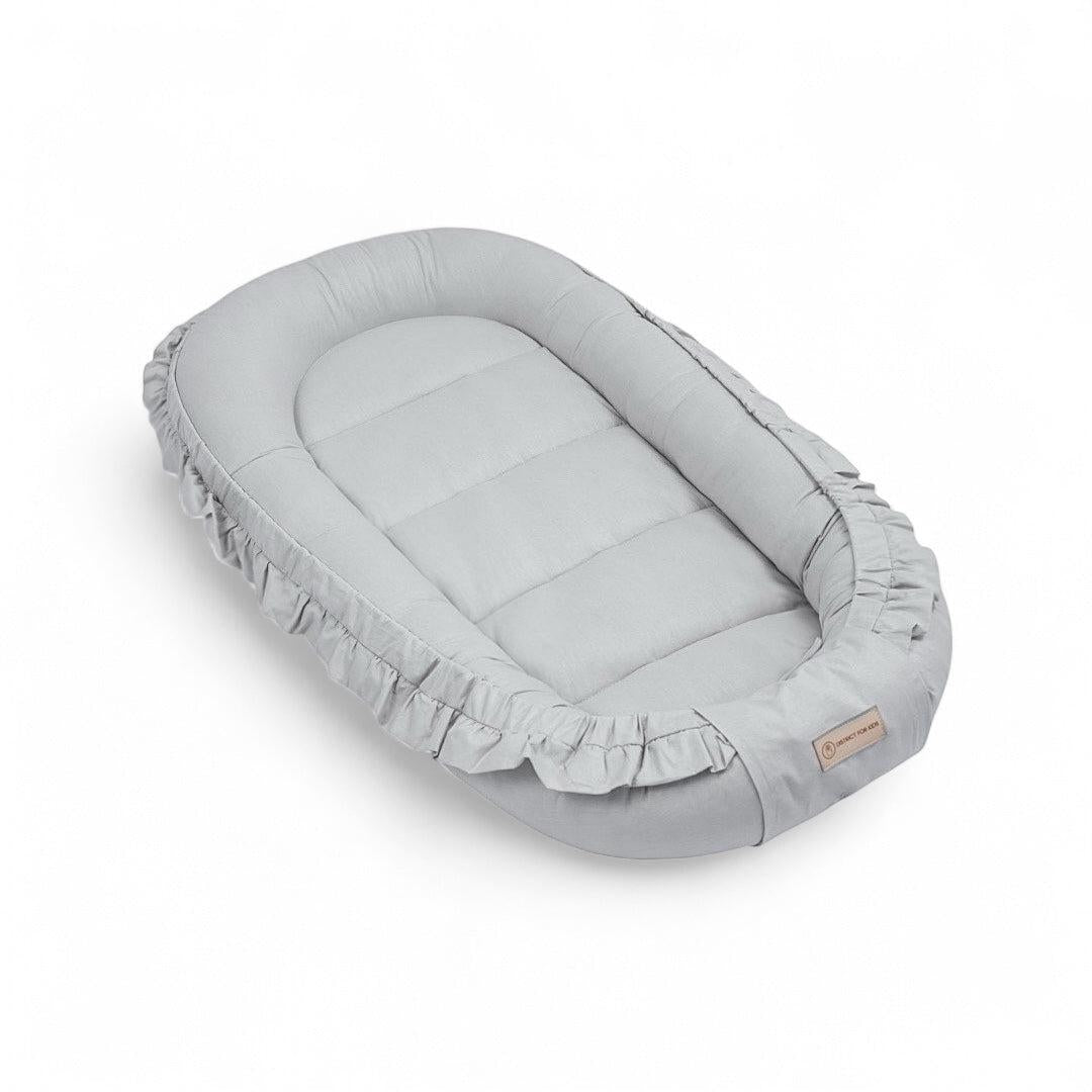 Babynestchen Rüschen – Kuscheliger Baby-Kokon für Geborgenheit & Komfort-Babynestchen-District for Kids-Grau-District for Kids