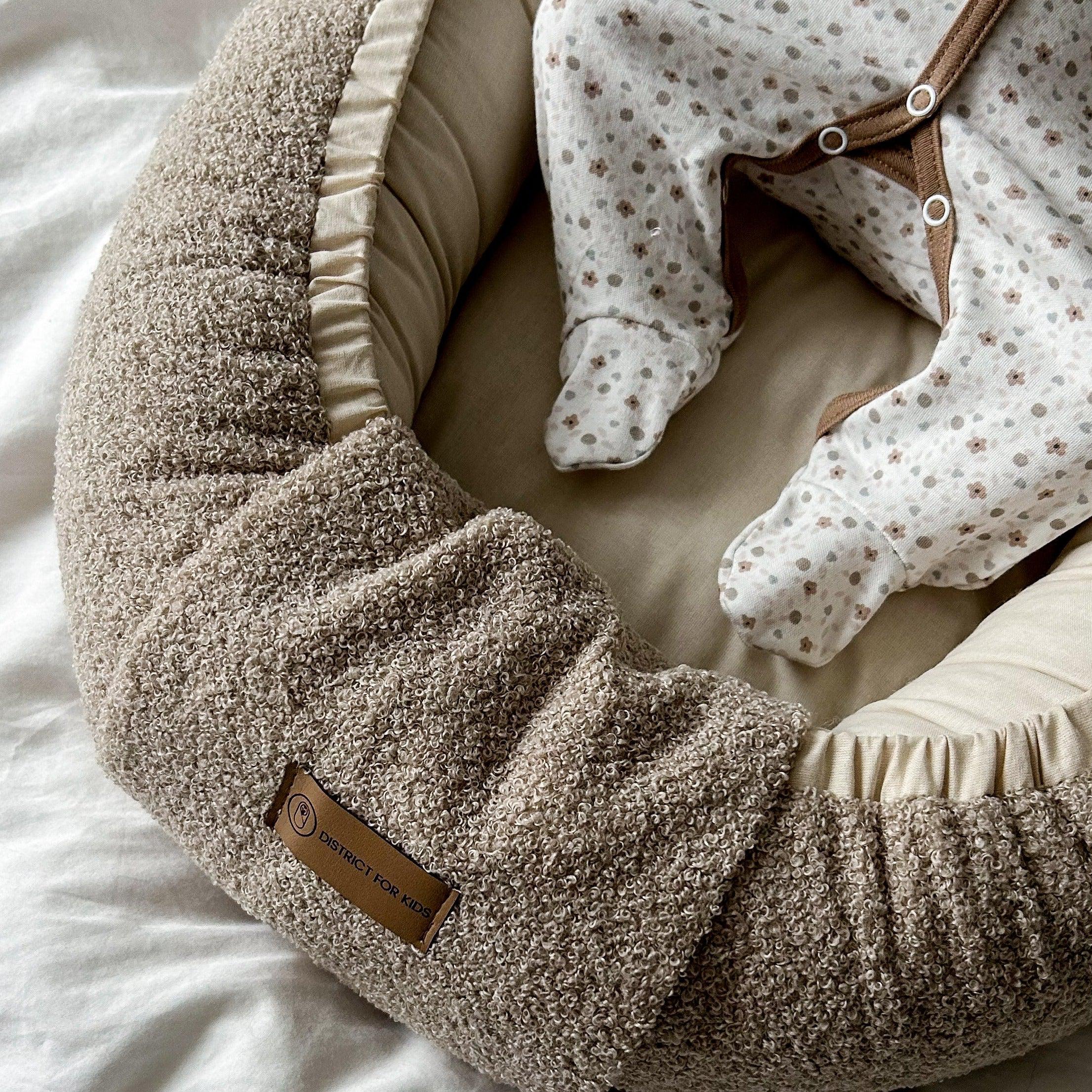 Babynestchen Teddystoff-Bouclé – Kuscheliger Baby-Kokon für Geborgenheit & Wärme-Babynestchen-District for Kids-Beige-District for Kids