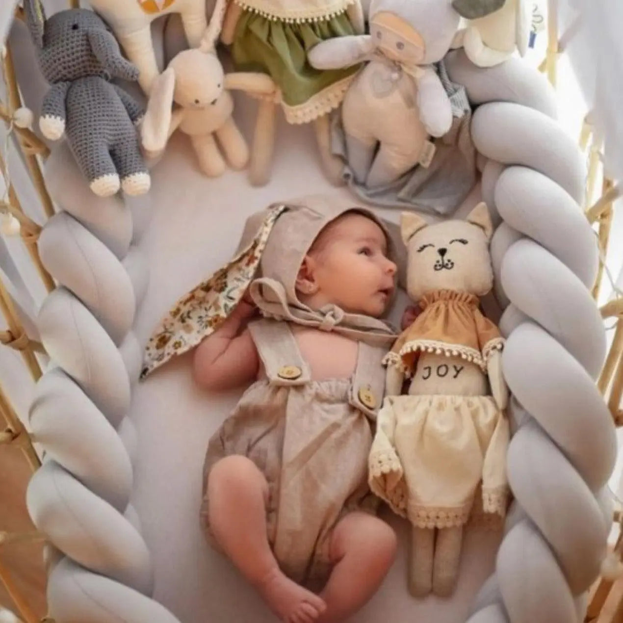 Bettschlange Velours – Kuschelige Bettumrandung für Schutz, Geborgenheit & Komfort-Baby & Kleinkind-District for Kids-Beige-180 cm-District for Kids