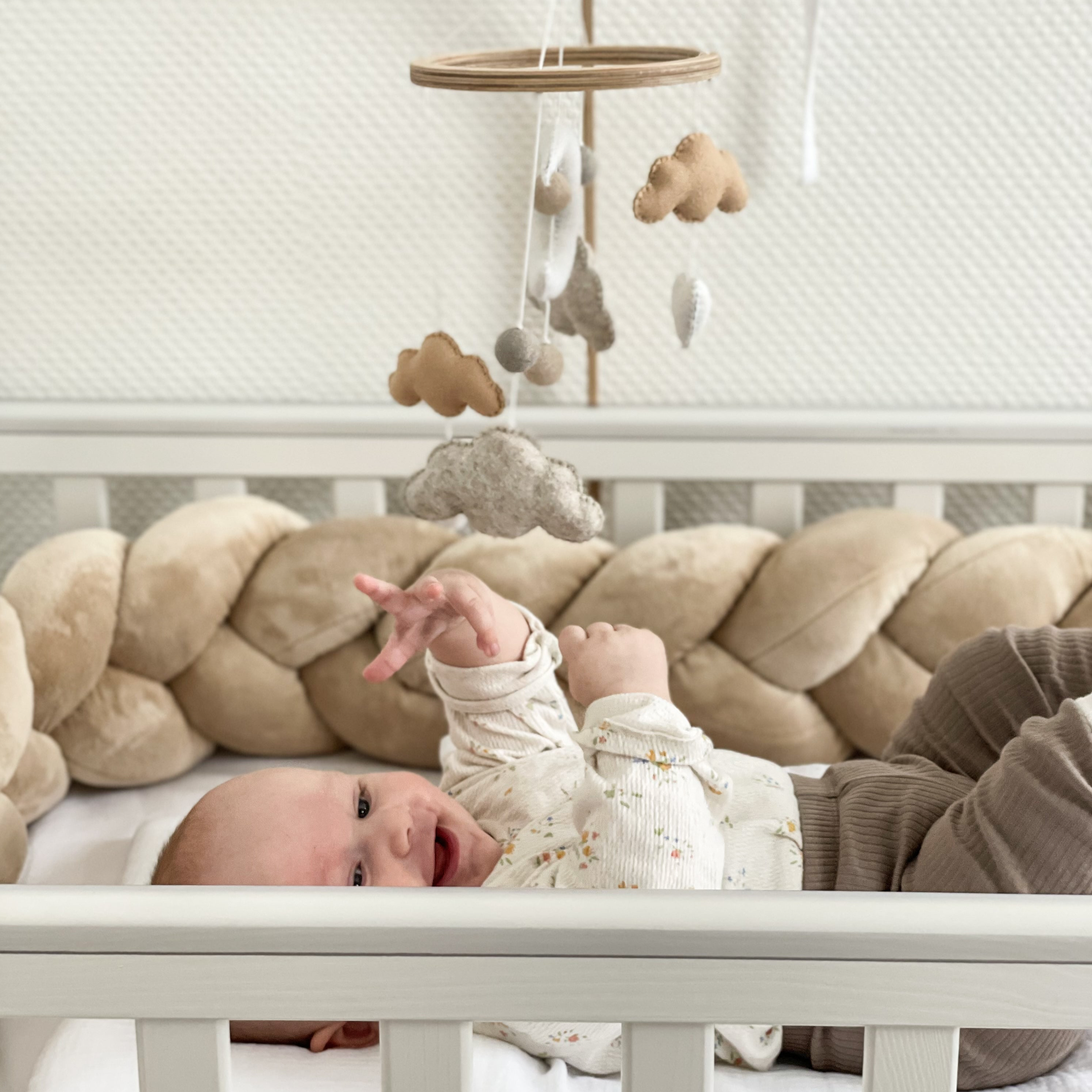 Bettschlange Velours – Kuschelige Bettumrandung für Schutz, Geborgenheit & Komfort-Baby & Kleinkind-District for Kids-Beige-180 cm-District for Kids