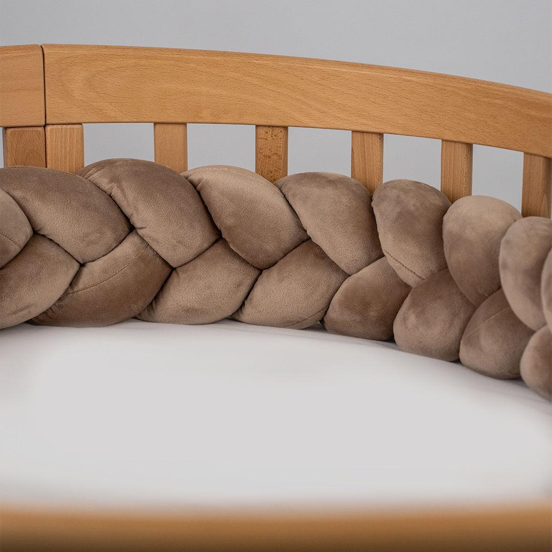 Bettschlange Velours – Kuschelige Bettumrandung für Schutz, Geborgenheit & Komfort-Baby & Kleinkind-District for Kids-Beige-180 cm-District for Kids