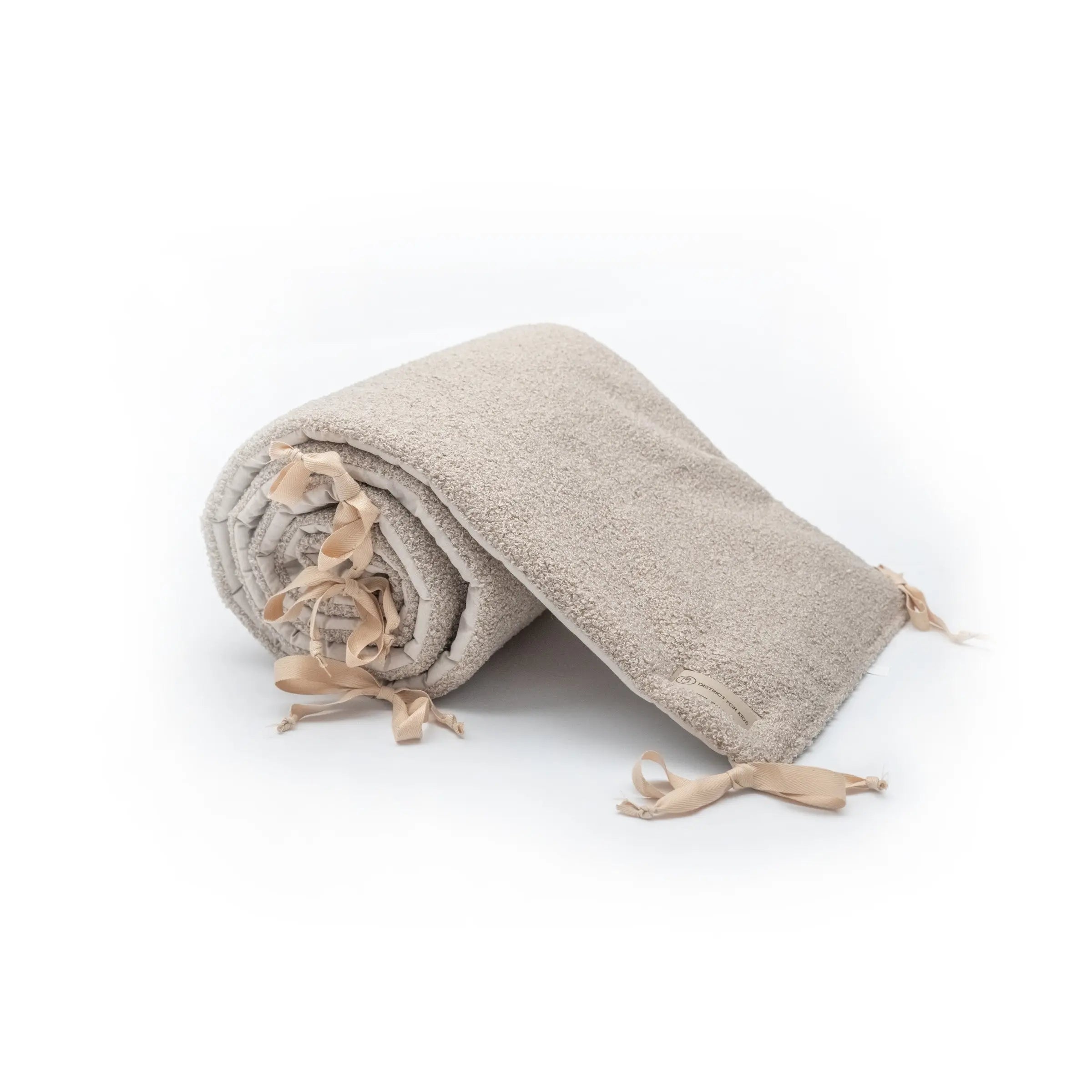 Bettumrandung Teddy Bouclé – Weiche Premium Umrandung für Baby- & Beistellbetten District for Kids