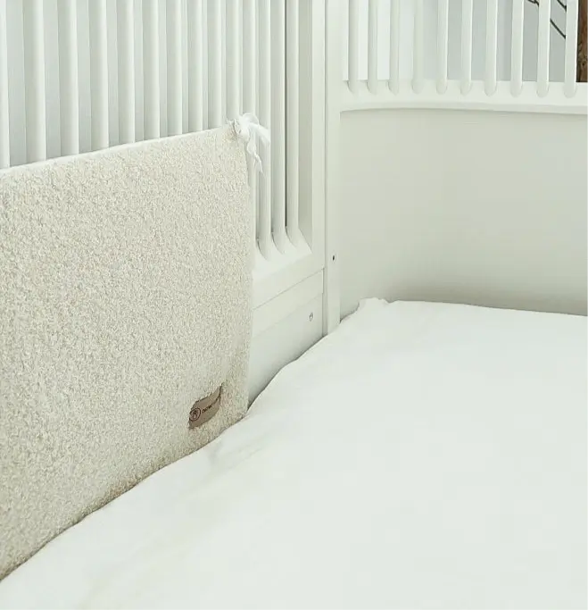 Bettumrandung Teddy Bouclé – Weiche Premium Umrandung für Baby- & Beistellbetten - Bettumrandung
