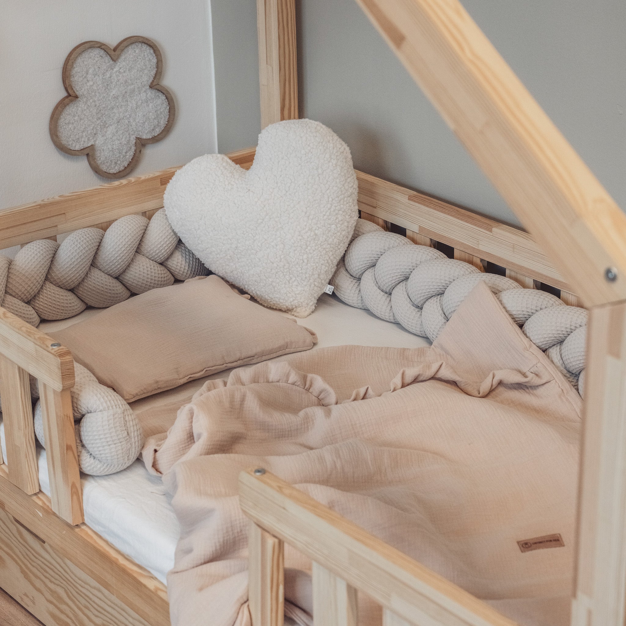 Bettwäsche Musselin Rüschen Gebrauchsfertig – Weich & Atmungsaktiv-Bettwäsche-District for Kids-Beige-50x75cm-District for Kids