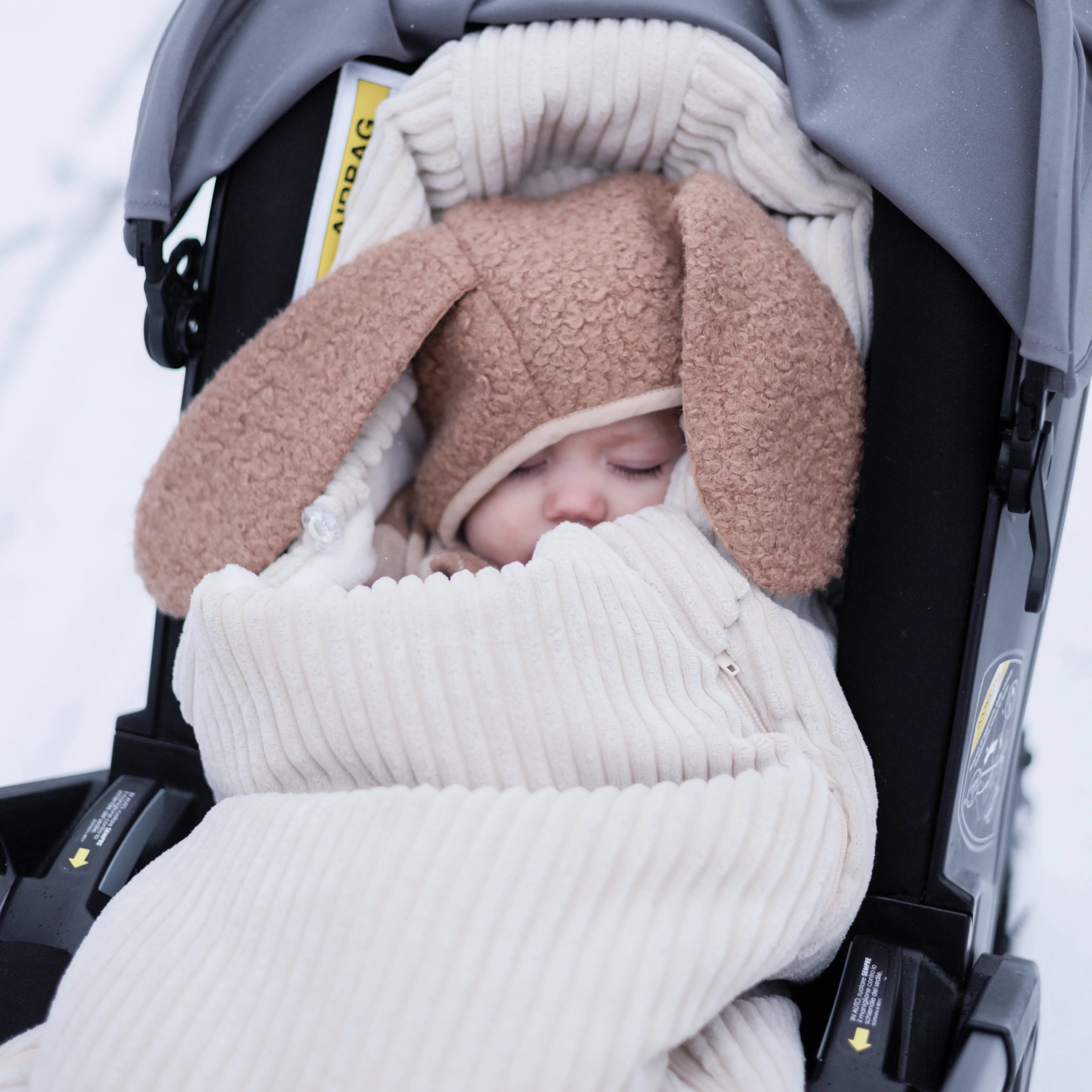 Winterfußsack Cord – warm & stylisch für Kinderwagen & Autoschale District for Kids