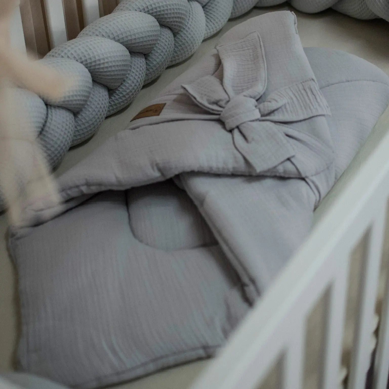 Babyhörnchen Musselin mit Schleife – Kuschelige Puckdecke & Einschlagdecke - Babyhörnchen