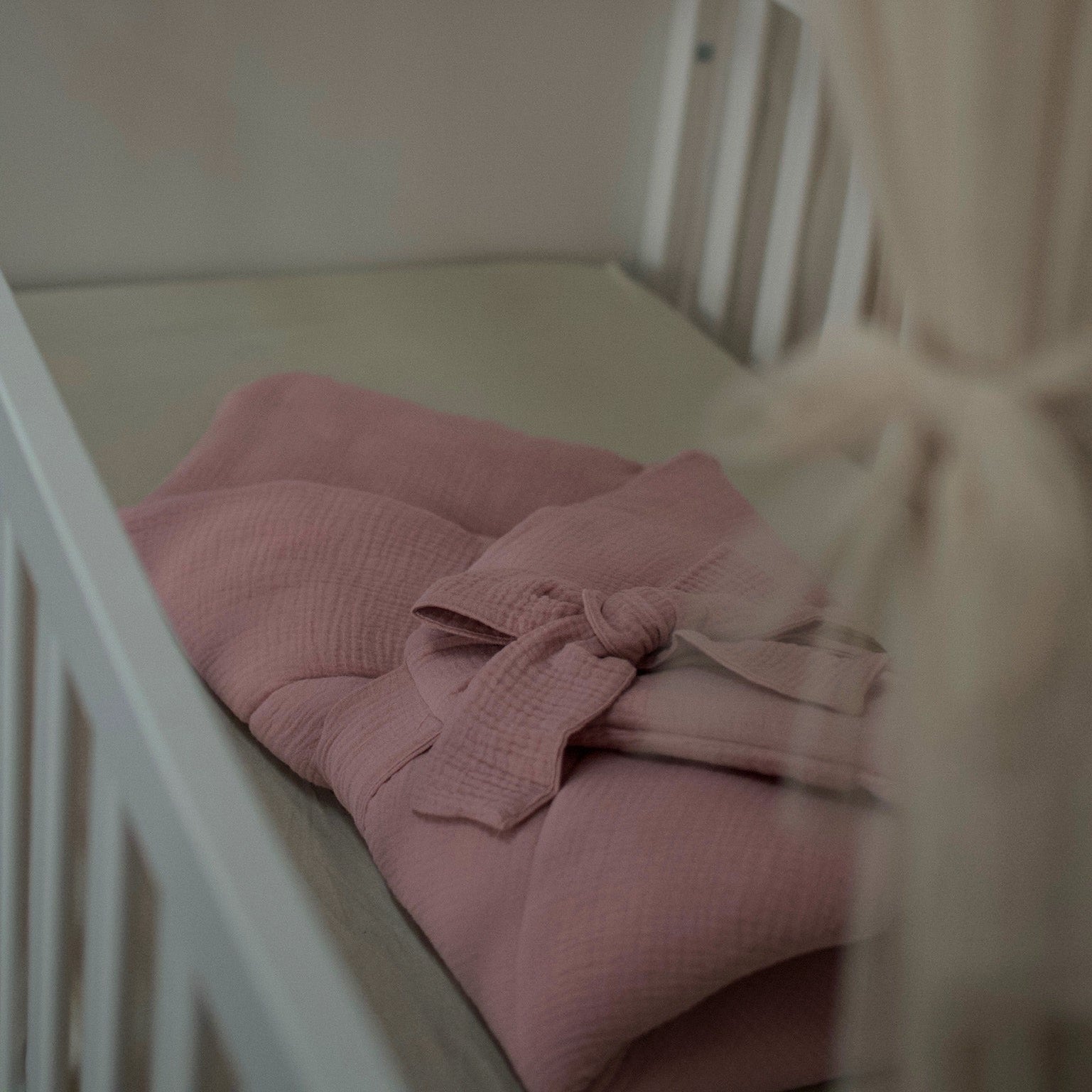 Babyhörnchen Musselin mit Schleife – Kuschelige Puckdecke & Einschlagdecke - Babyhörnchen