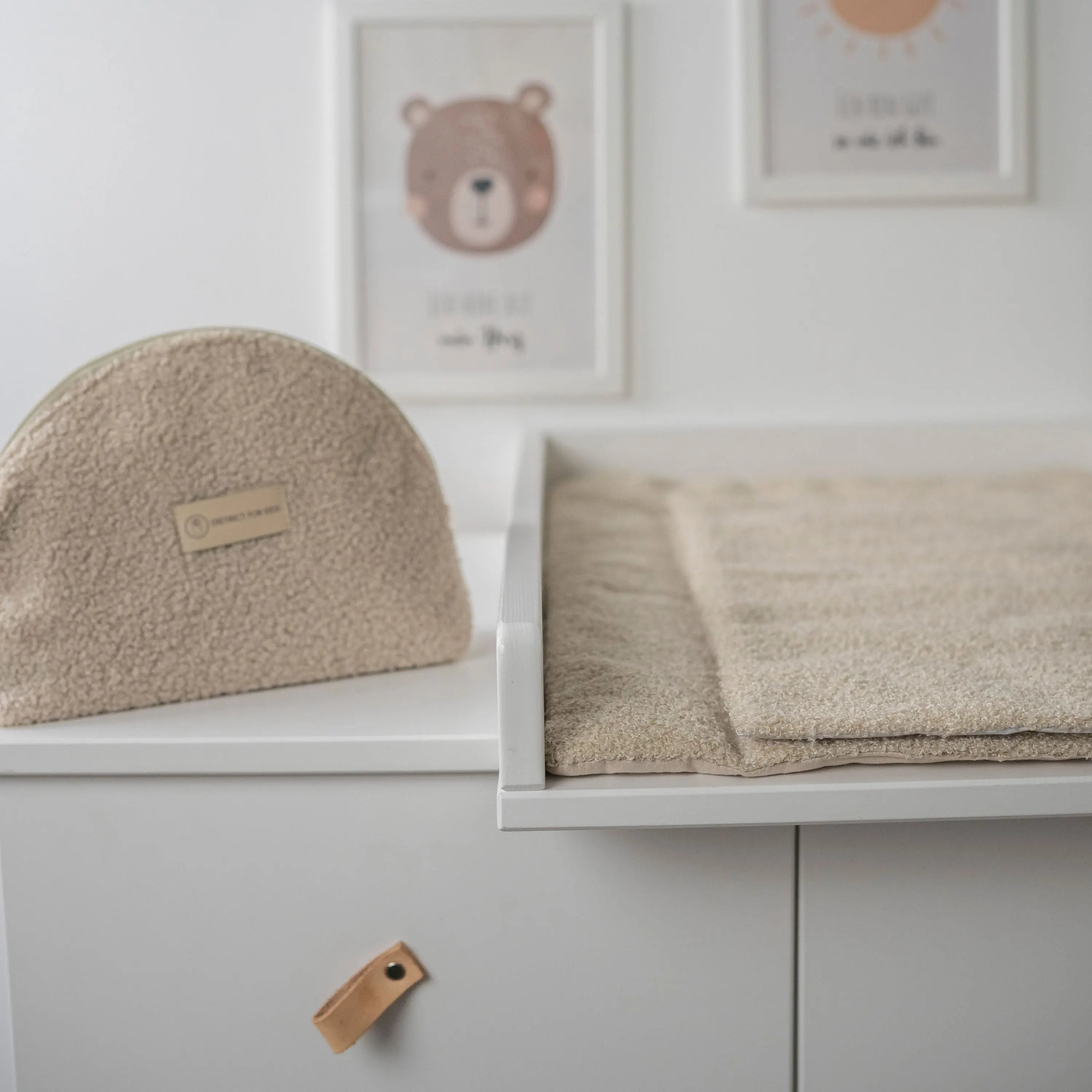 Wickelauflage Teddy Boucle mit Unterlage – natürlich & kuschelig für dein Baby - Wickelauflage