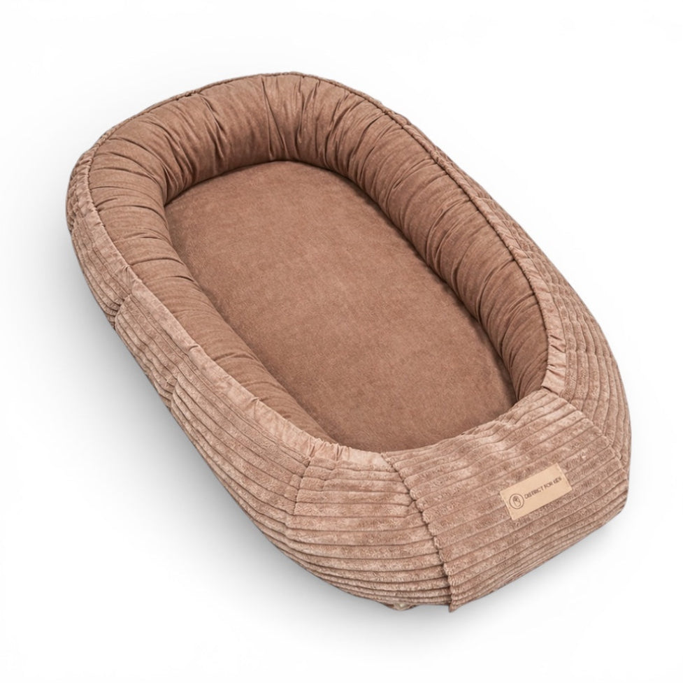 Babynestchen Cord – Mitwachsender weicher Baby-Kokon