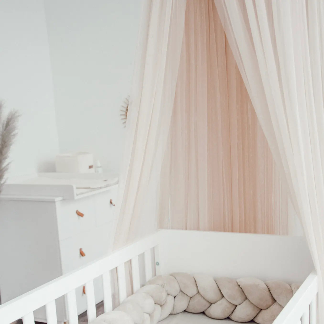 Baldachin aus Tüll – Traumhafte Deko für Baby- & Kinderzimmer - Baldachine & Betthimmel