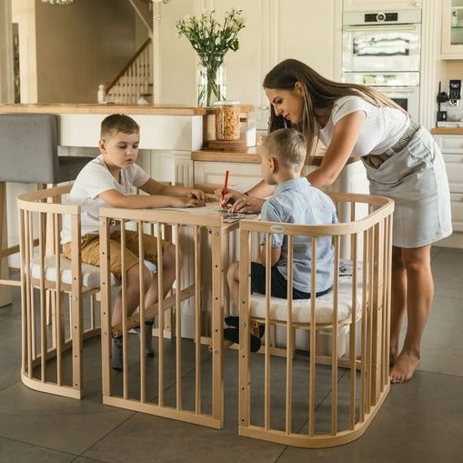 Mitwachsendes Babybett 7-in-1 – Ein Bett für viele Jahre | Quadratische Form-Babybett-Waldin-Natur-District for Kids