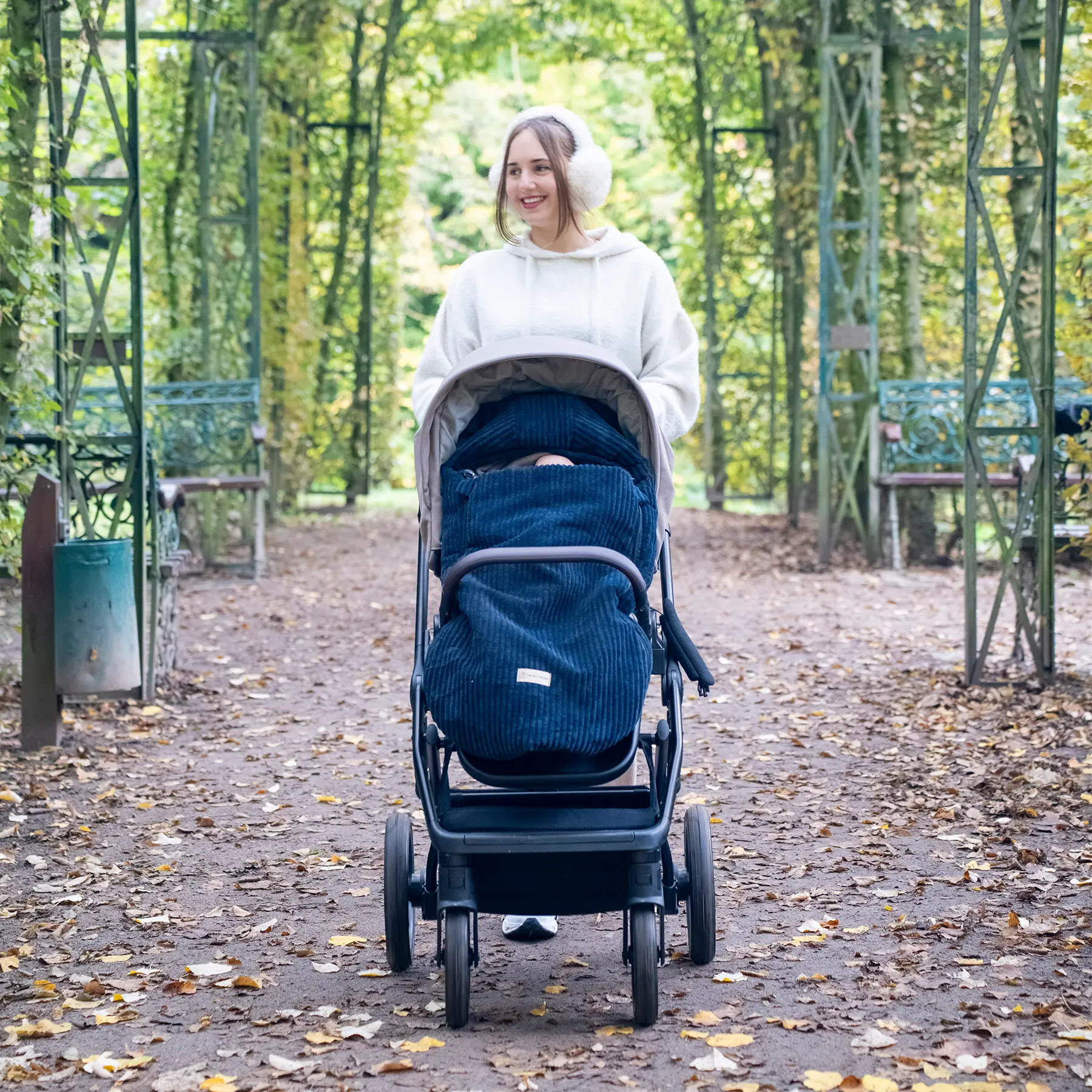 Winterfußsack Cord – warm & stylisch für Kinderwagen & Autoschale District for Kids