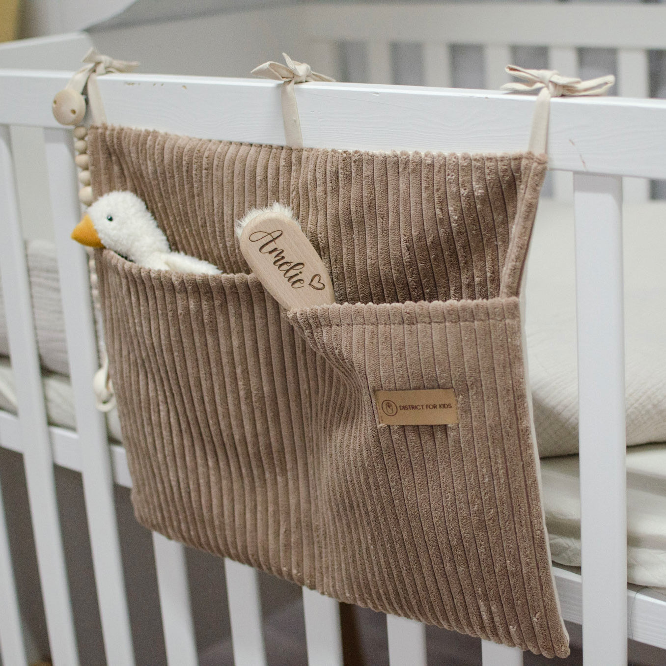 Organizer Cord zum Aufhängen für Baby- & Kinderbett – Stilvoll, Stabil & Platzsparend-Organizer-District for Kids-Braun-District for Kids