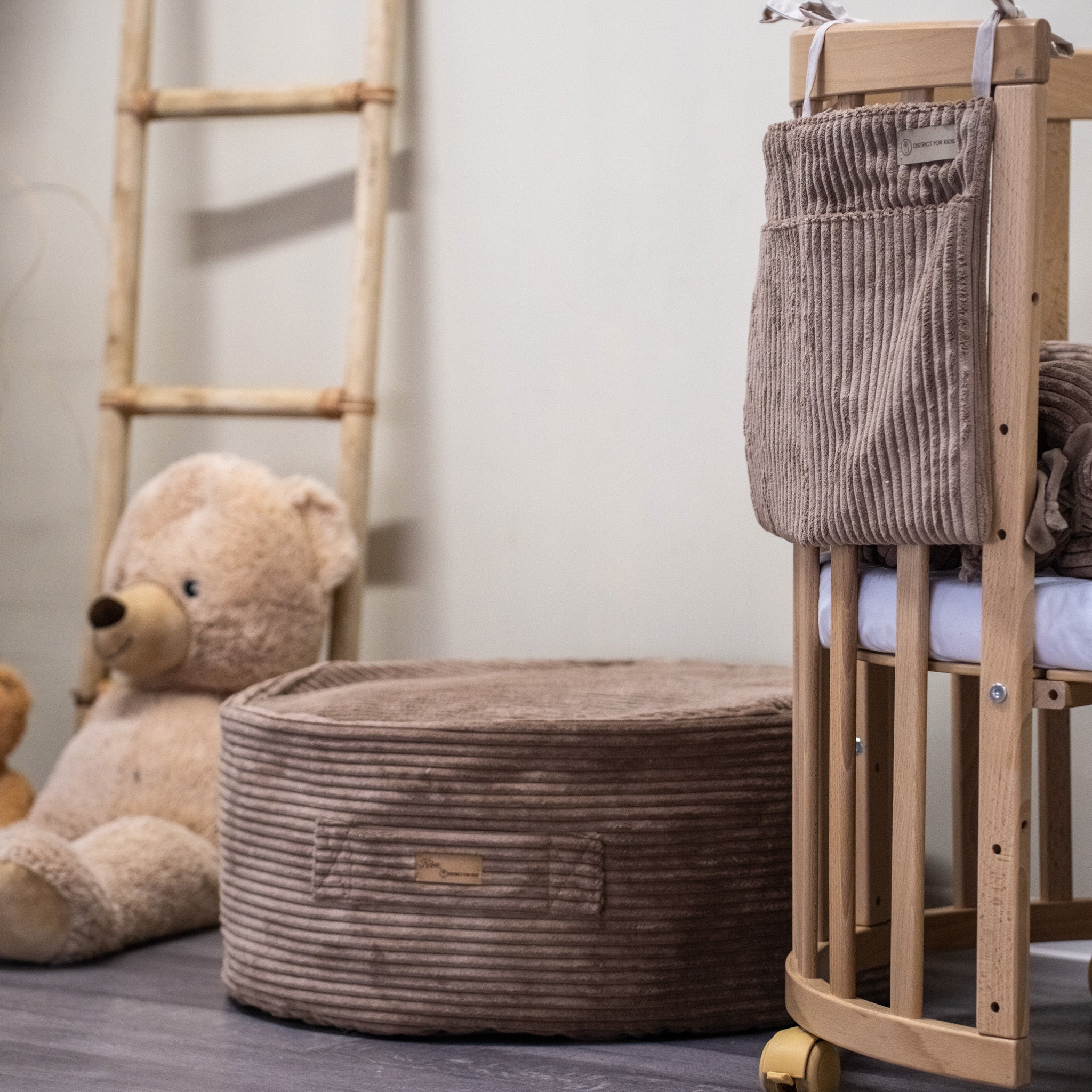 Sitzsack Cord zur Aufbewahrung von Stofftieren | Hide and Seat by Kisu-Sitzsack-District for Kids-Creme-District for Kids