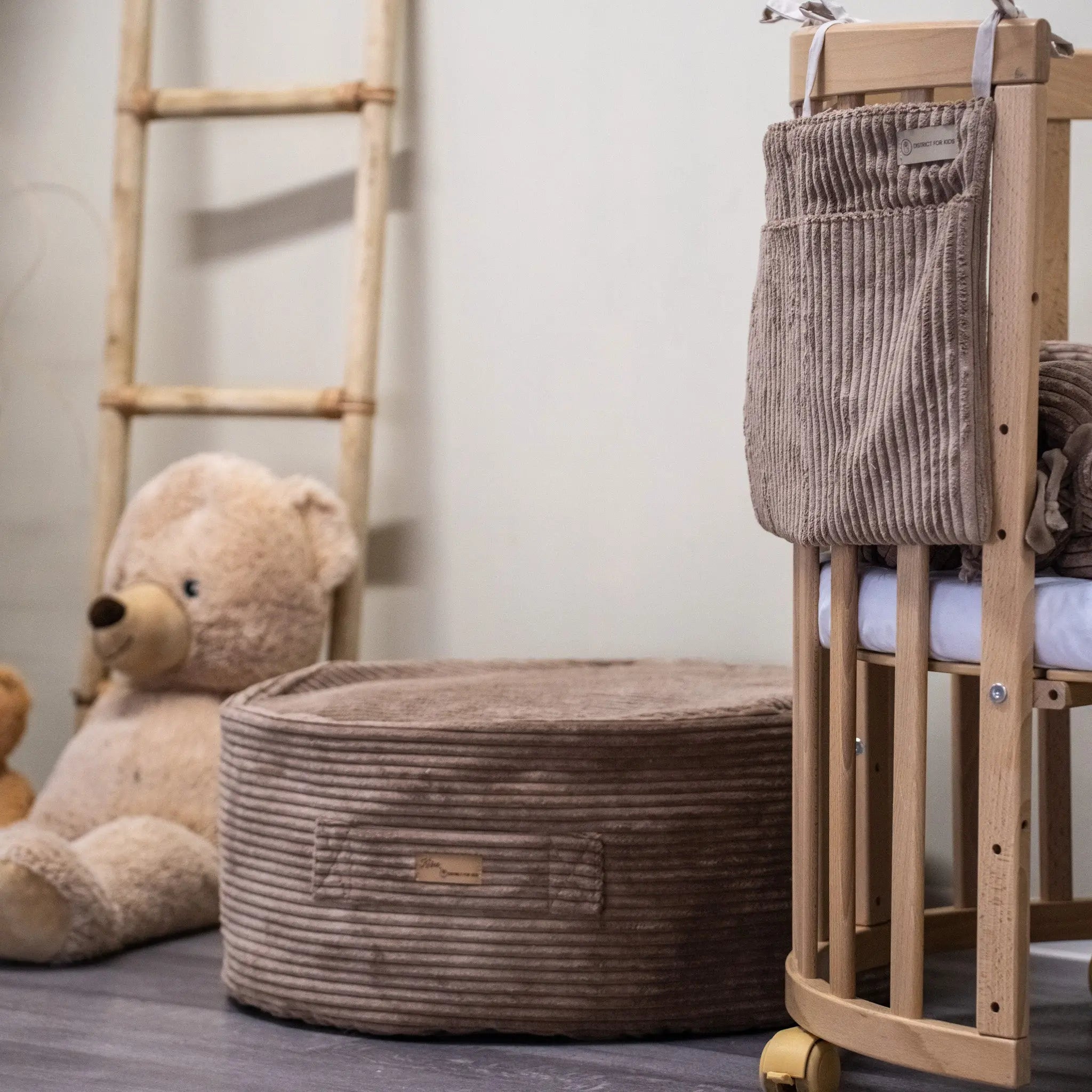 Sitzsack Cord zur Aufbewahrung von Stofftieren | Hide and Seat by Kisu-Sitzsack-District for Kids-Creme-District for Kids