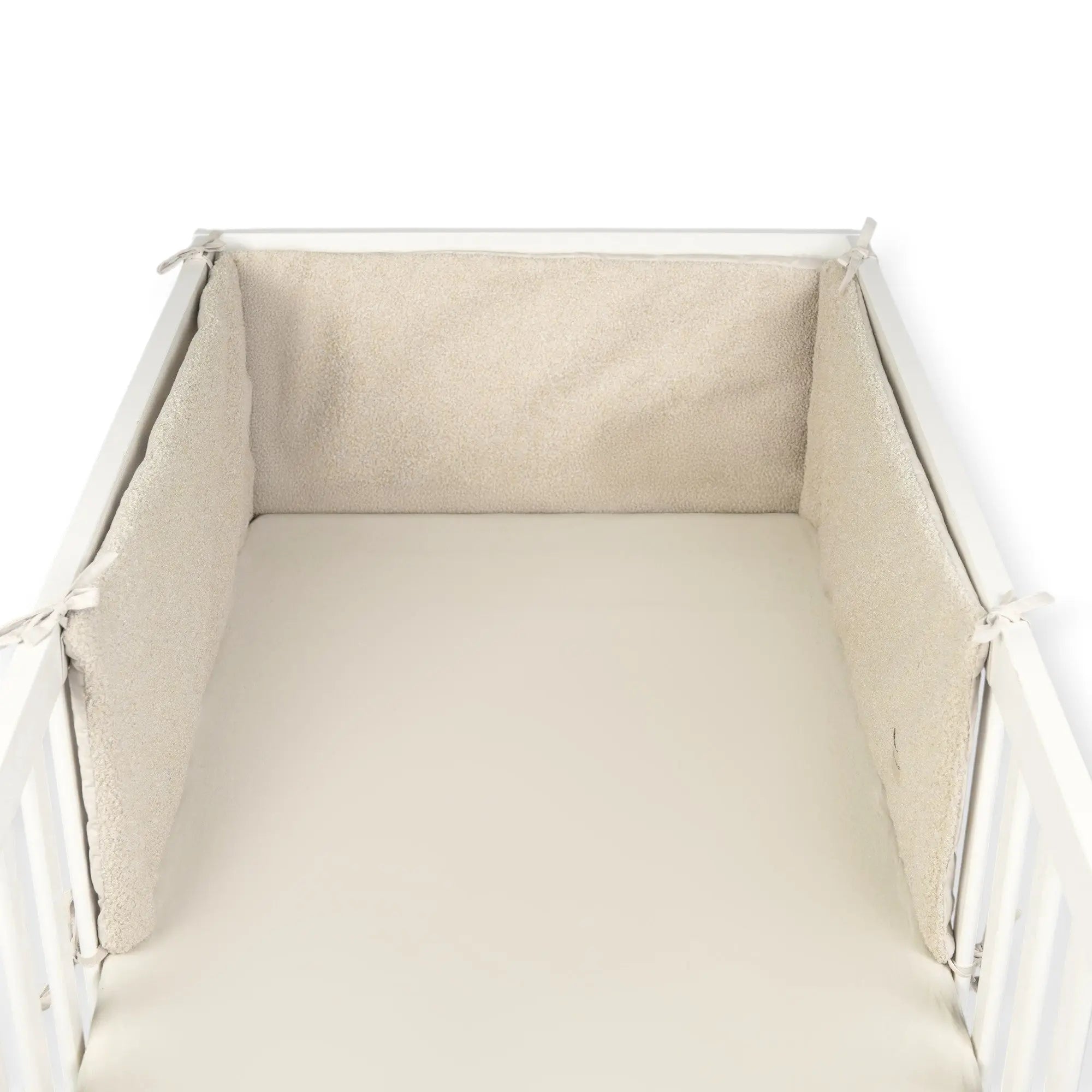 Bettumrandung Teddy Bouclé – Weiche Premium Umrandung für Baby- & Beistellbetten - Bettumrandung