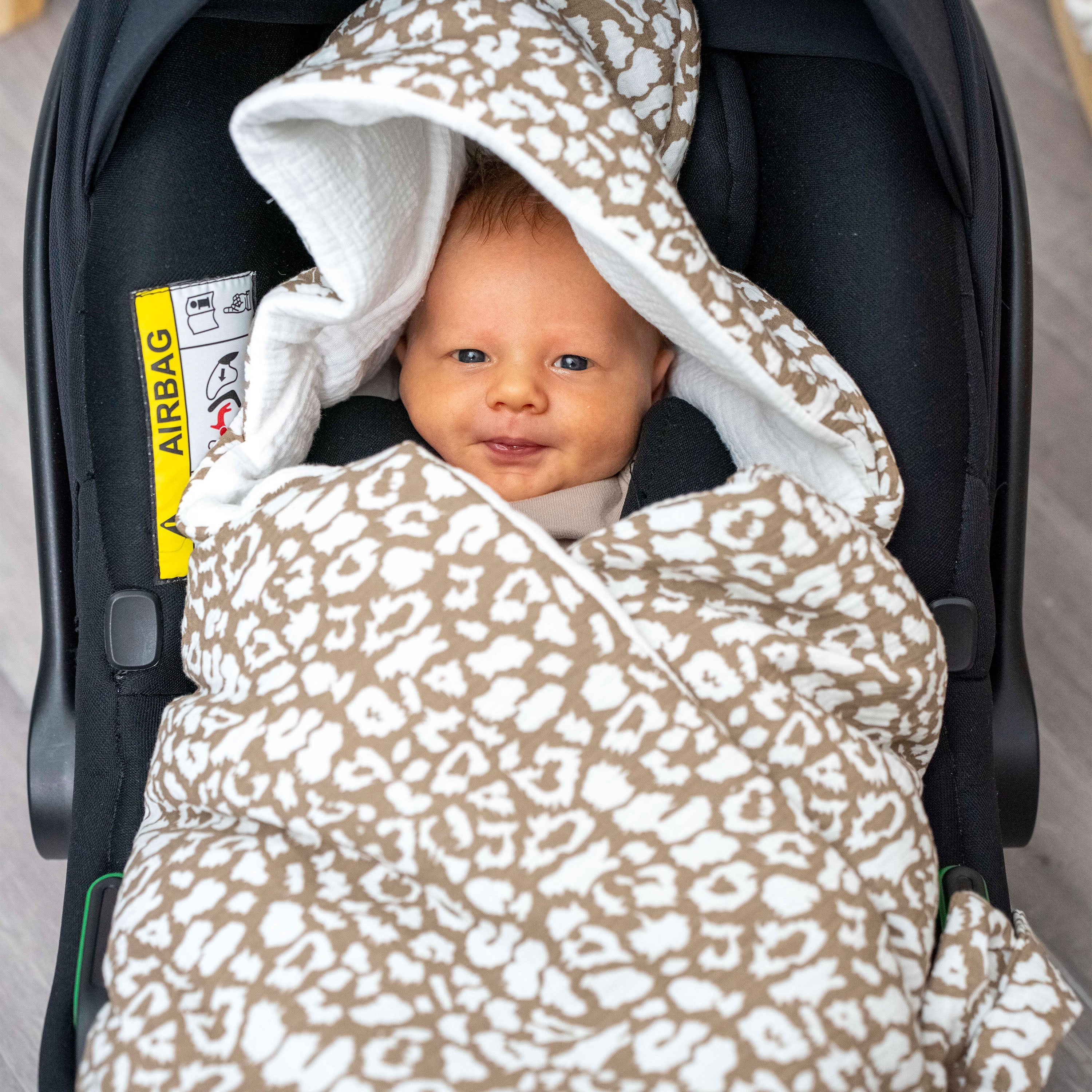 Einschlagdecke Musselin Leopard – Perfekt für Autoschale Ganzjährig - Einschlagdecke Autoschale