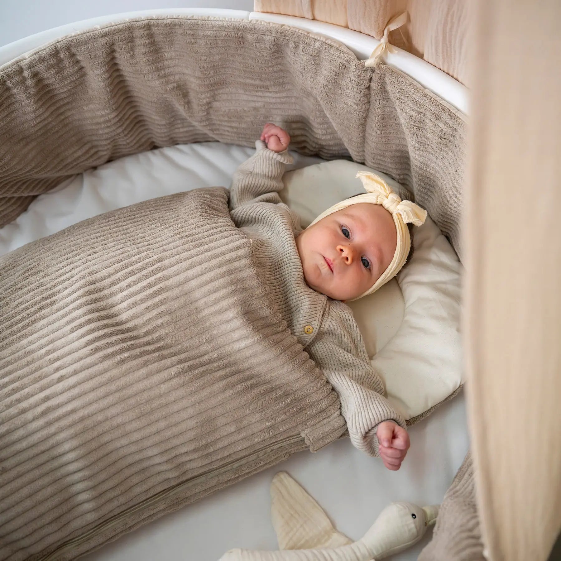 Bettumrandung Cord – Moderne & kuschelige Umrandung für Babybett & Beistellbett - Bettumrandung