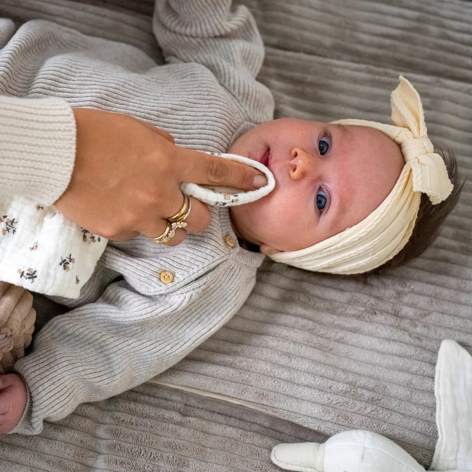 Wickelauflage Cord mit Unterlage – natürlich & kuschelig für dein Baby District for Kids