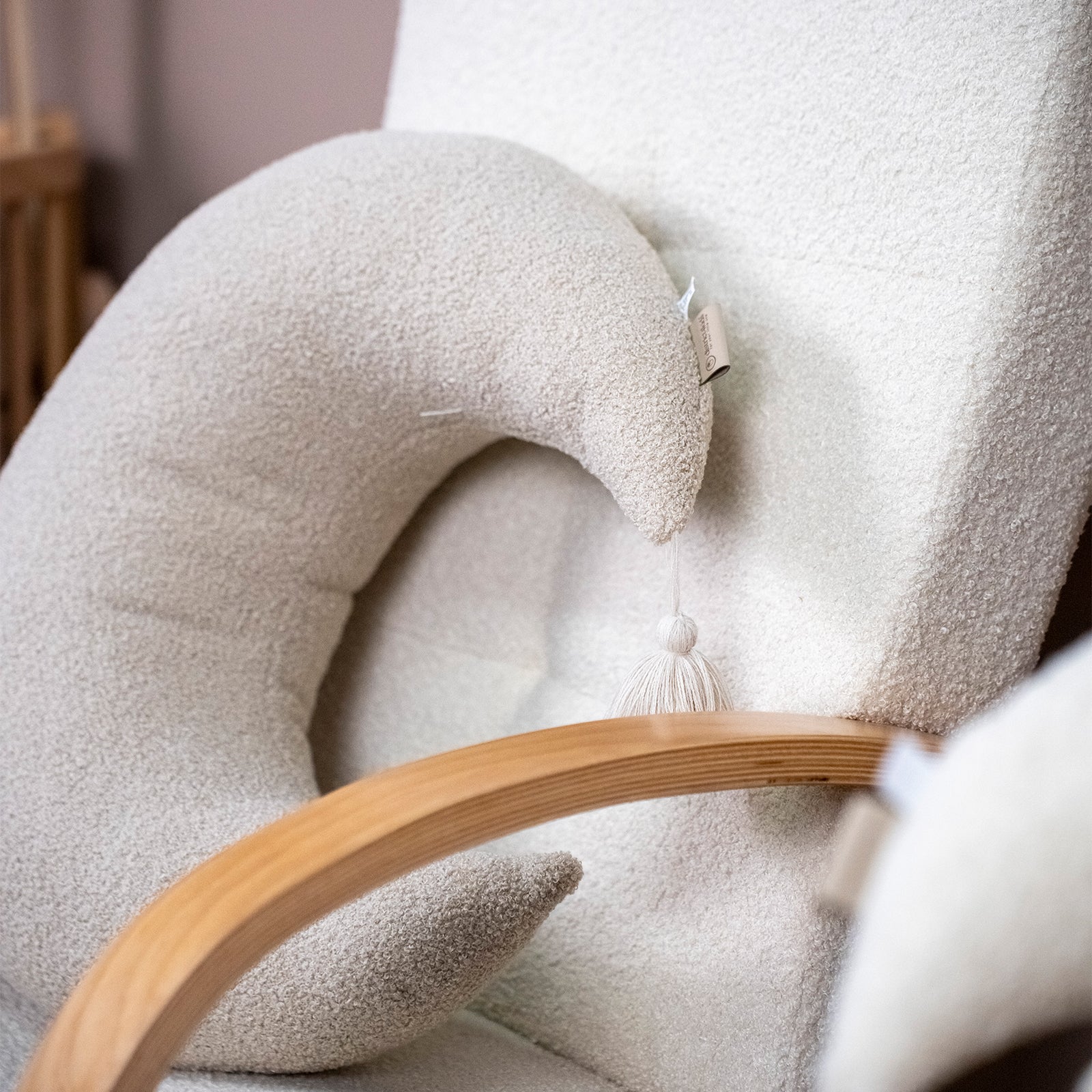 Stillkissen Halbmond Teddystoff Boucle – Komfort Unterstützung & stilvolle Optik - Stillkissen