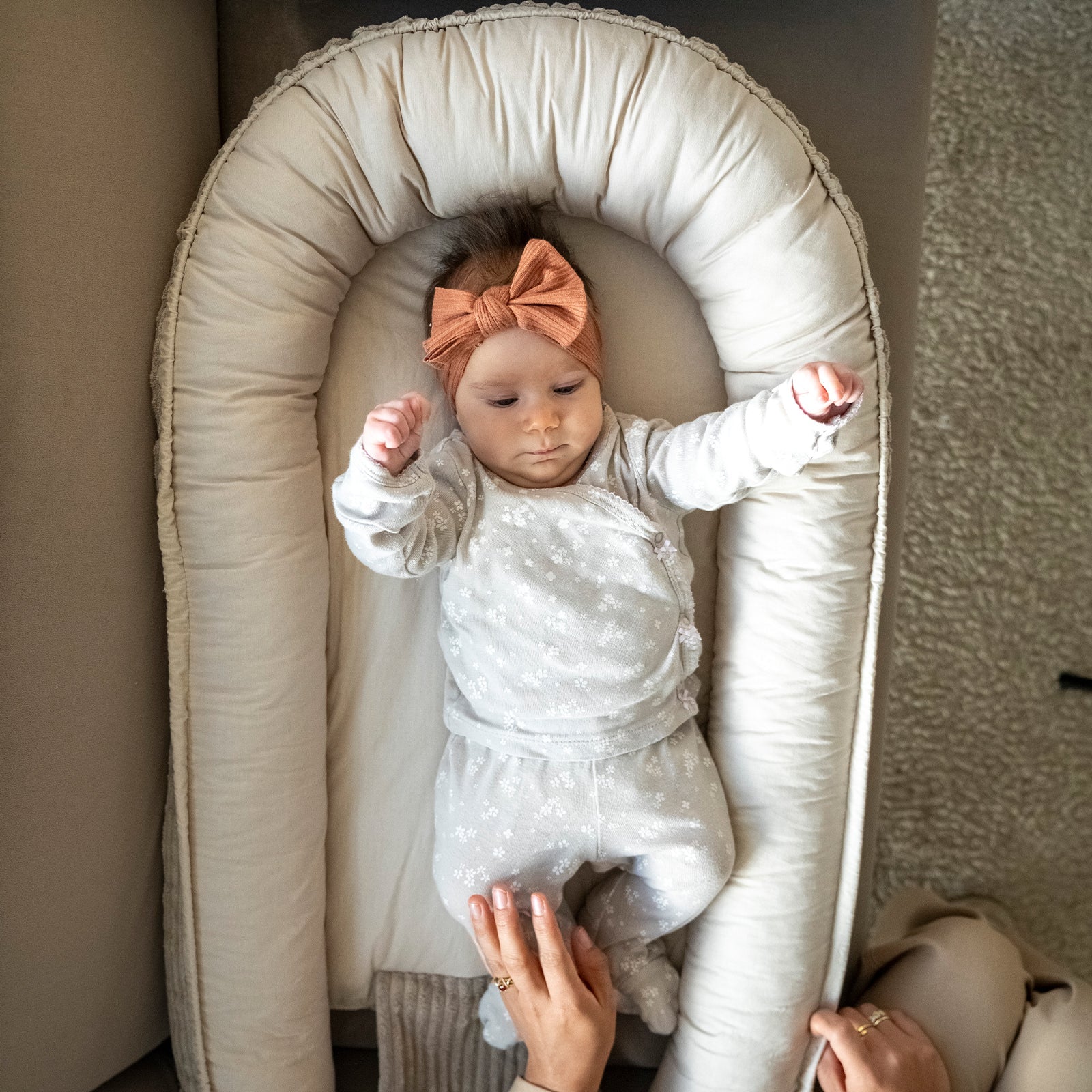 Babynestchen Cord – Mitwachsender weicher Baby-Kokon - Babynestchen