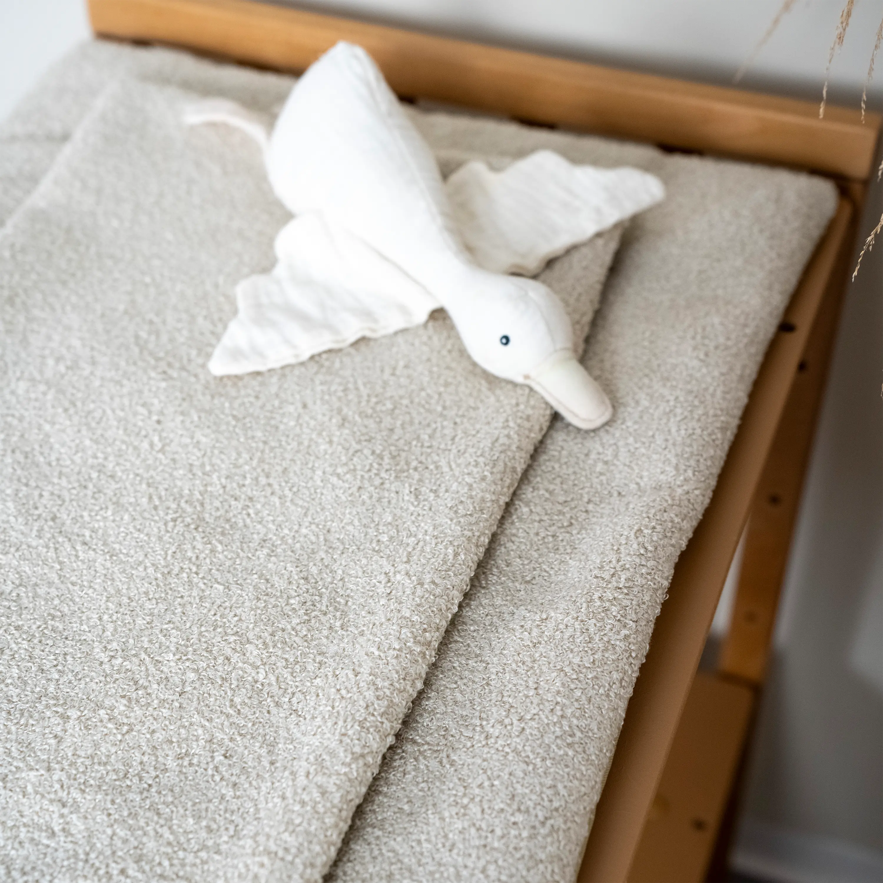 Wickelauflage Teddy Bouclé mit Unterlage – natürlich & kuschelig für dein Baby District for Kids