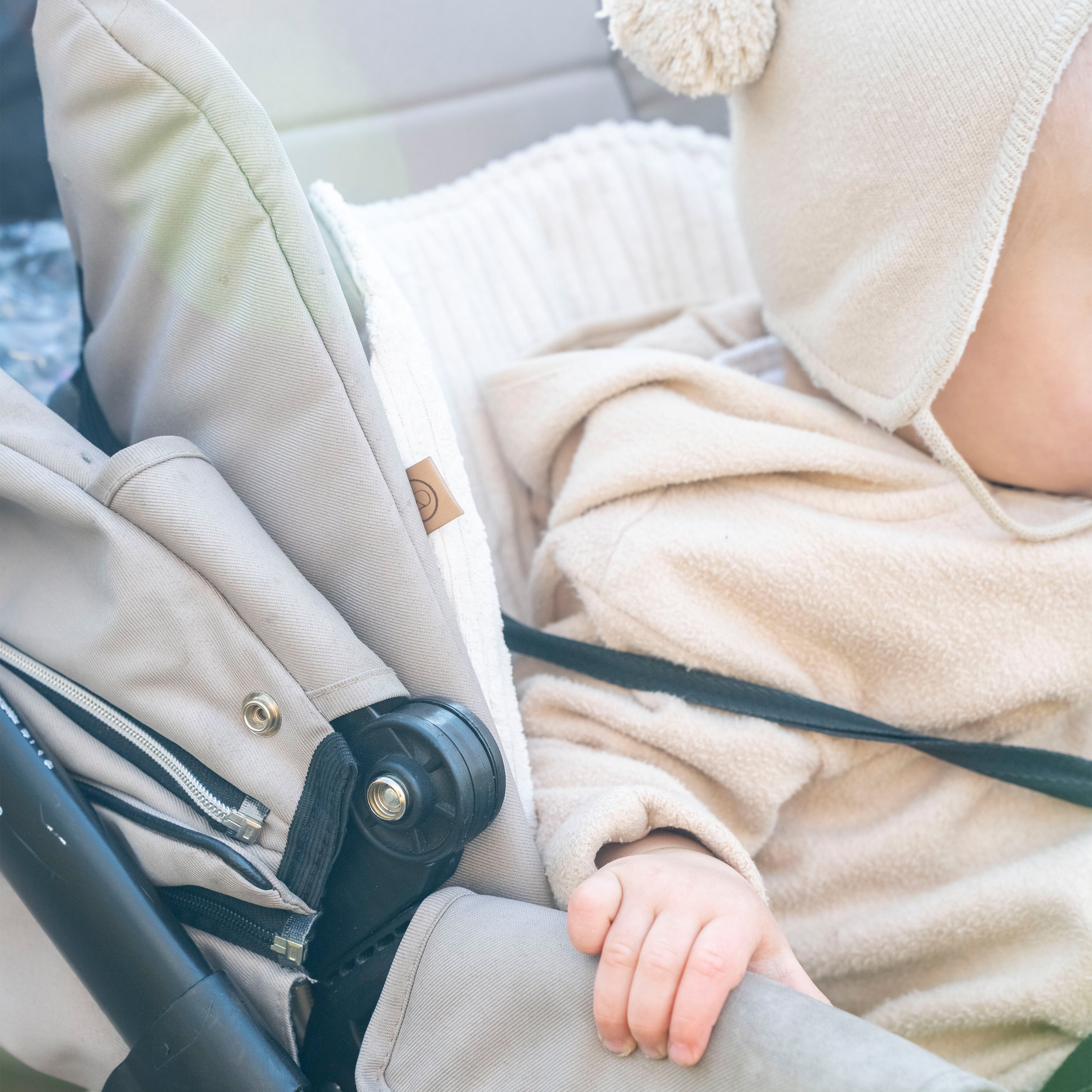 Sitzauflage Cord für den Kinderwagen Cord -universell passend - Sitzauflage