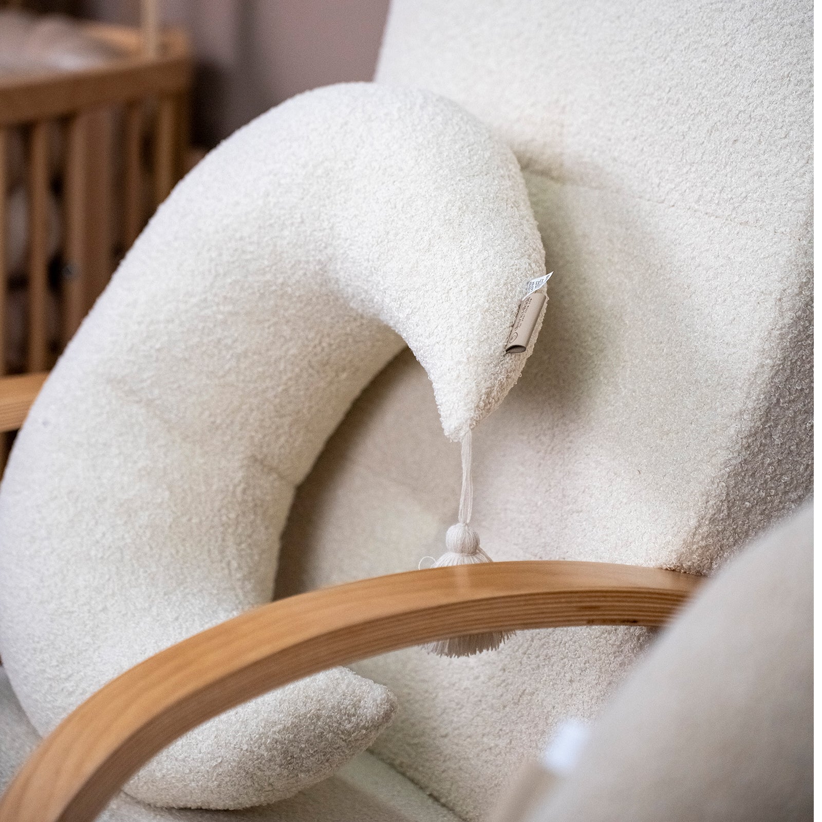 Stillkissen Halbmond Teddystoff Boucle – Komfort Unterstützung & stilvolle Optik - Stillkissen