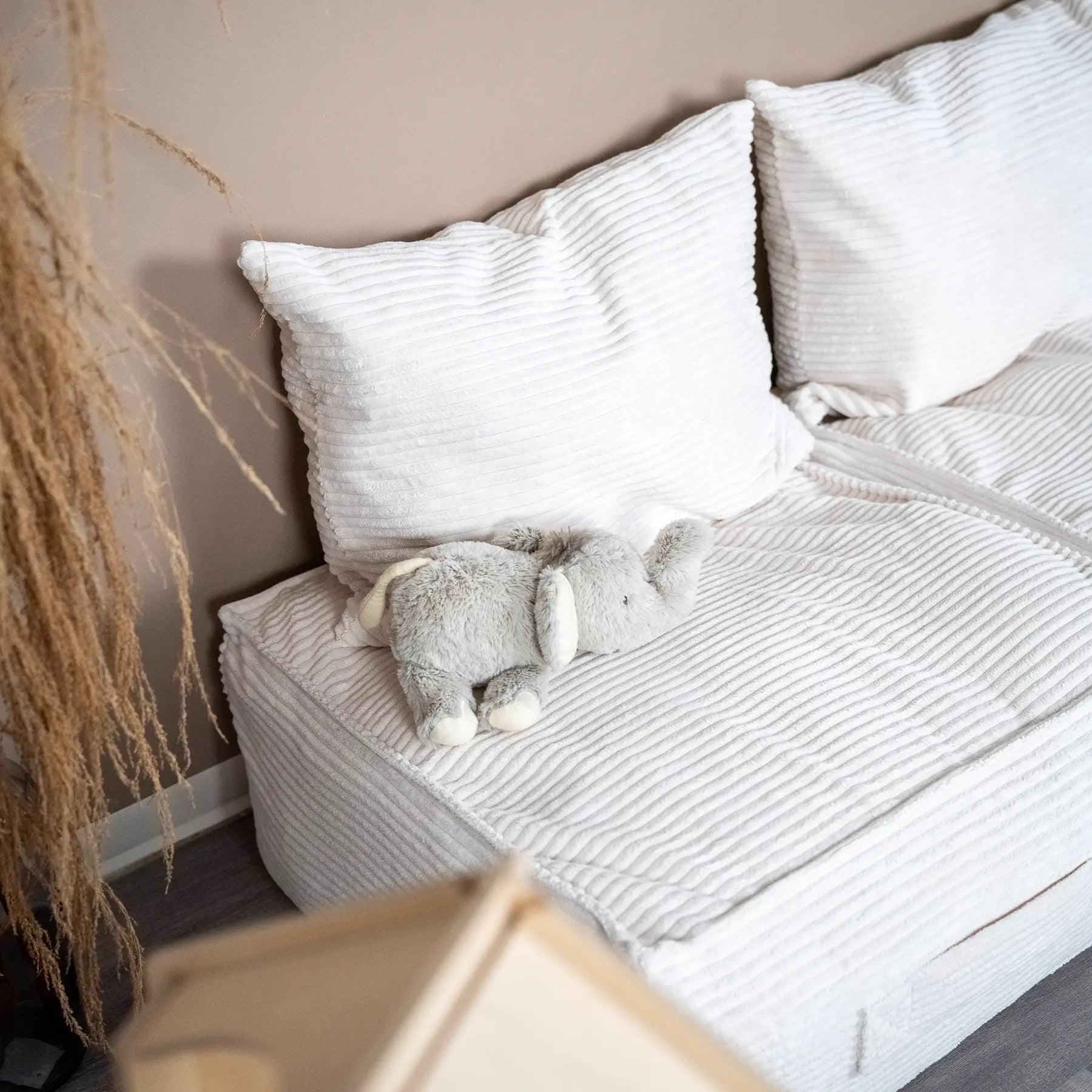 Sitzsack Cube Cord mit Stauraum | Hide and Seat District for Kids