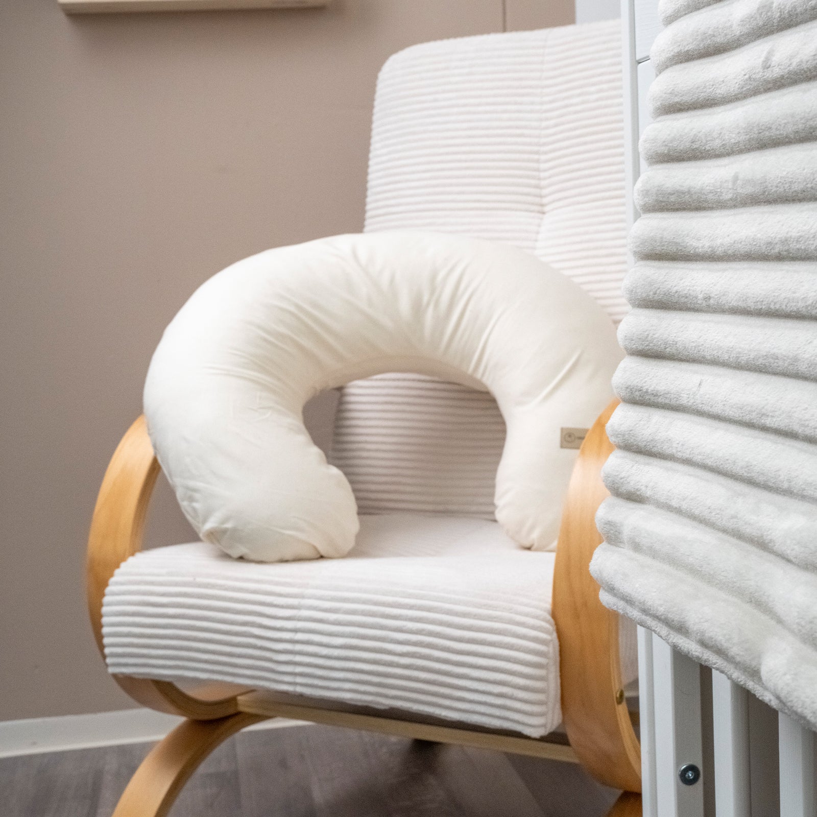 Stillkissen U-Form Bio Baumwolle mit abnehmbarem Bezug - ergonomisches Mondstillkissen - Natur - Stillkissen