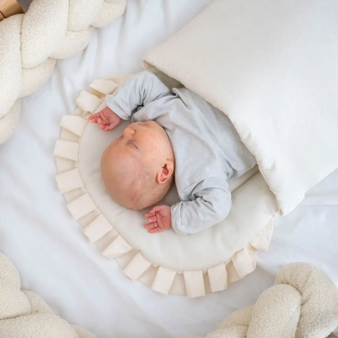 Babyschlafsack Dreamy angezogen, Größe 75cm