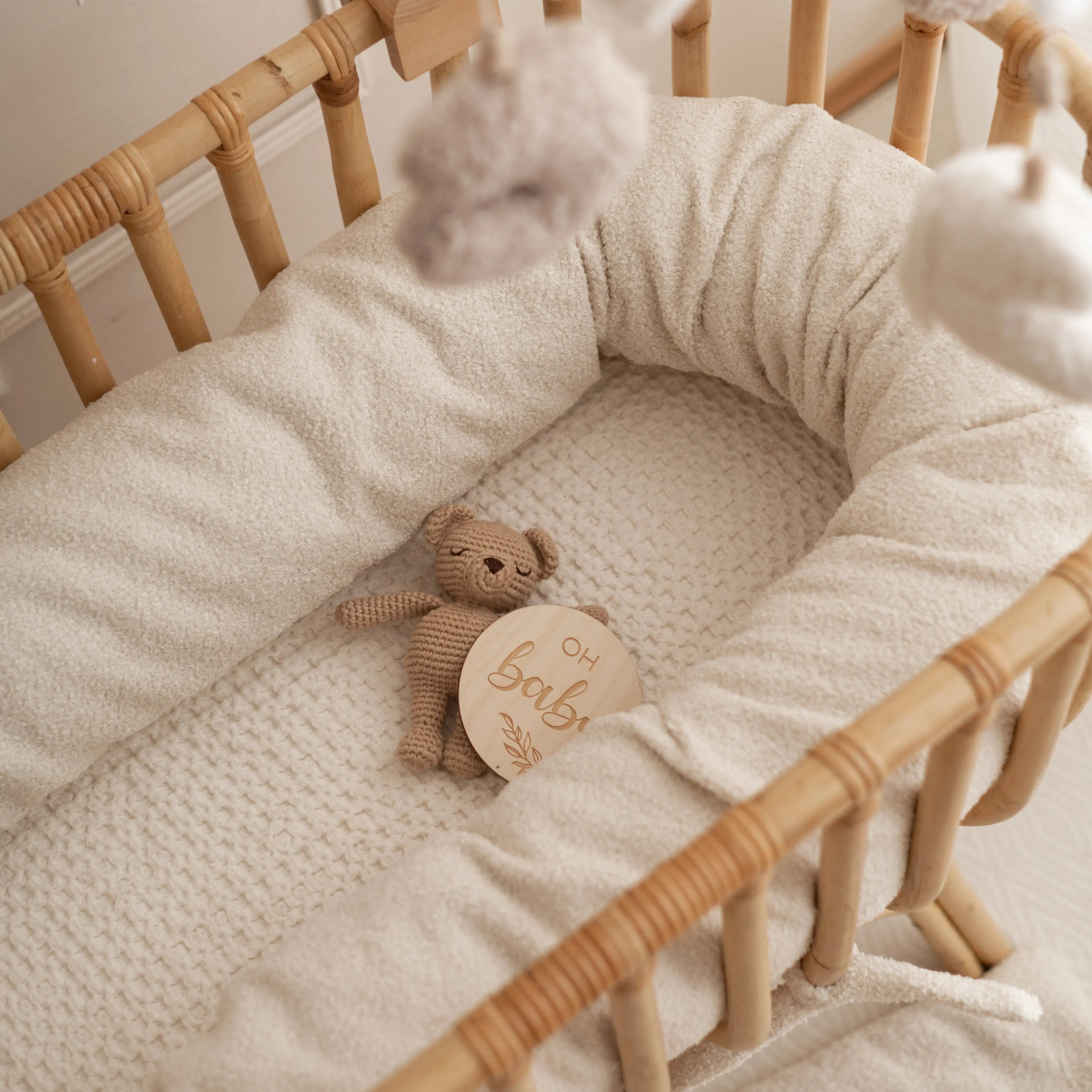 Bettschlange einsträngig Teddystoff Bouclé – Schutz & Vielseitig District for Kids