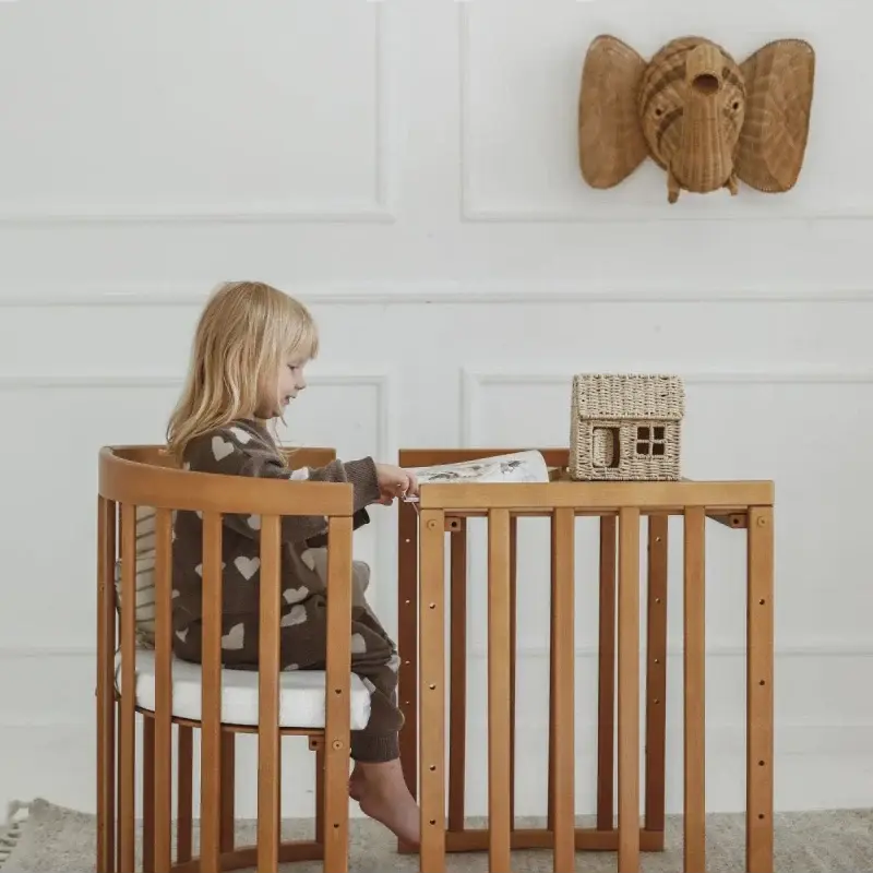 Babybett 7-in-1 – Ein Bett für viele Jahre - mitwachsend | Ovale Form - Babybett