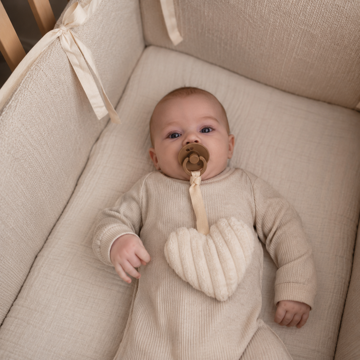 schnullerkette cord herz creme mit baby