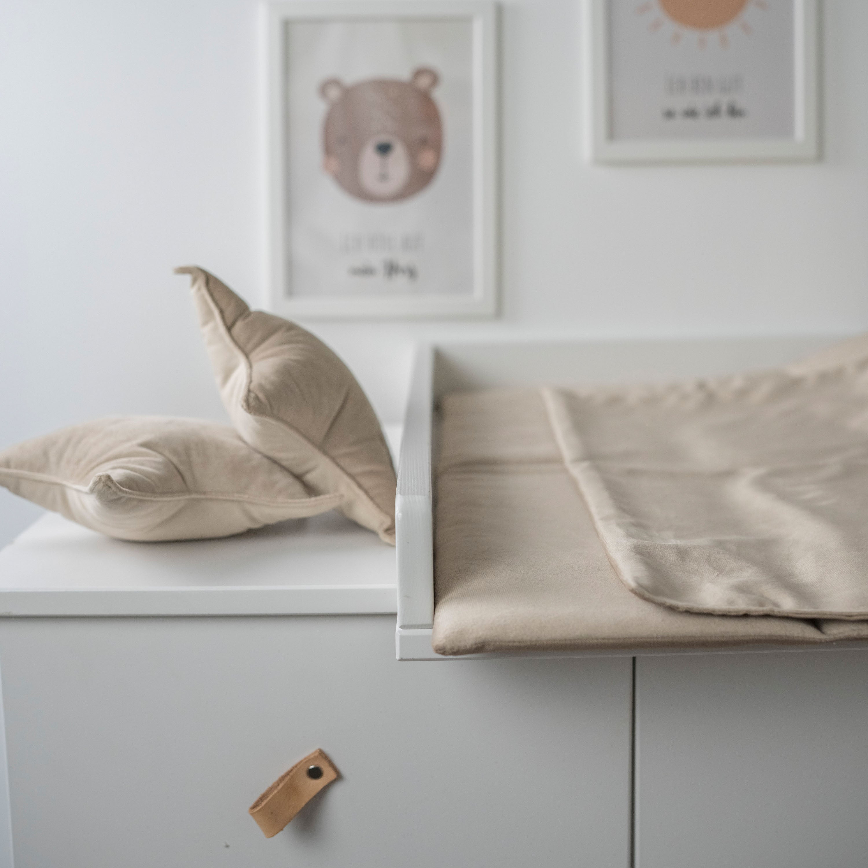 Wickelauflage Velours mit Unterlage – natürlich & kuschelig für dein Baby Wickelauflage