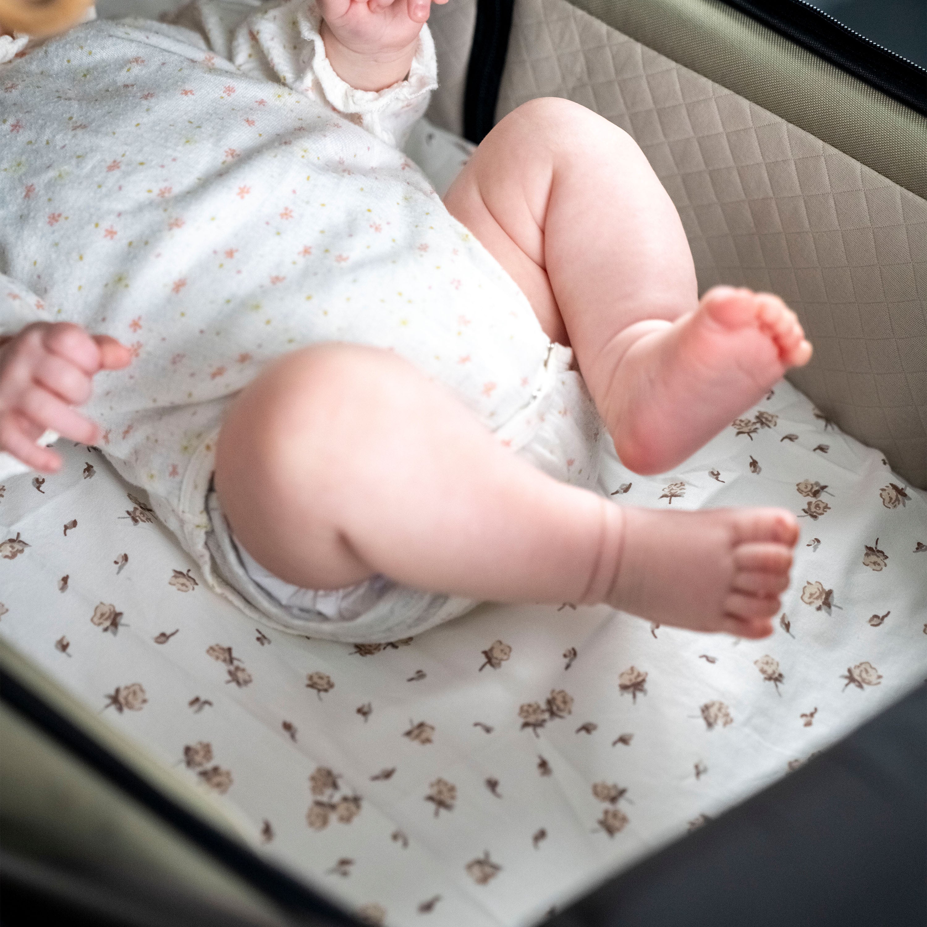 Spannbetttuch Baumwolle Rosen - weich atmungsaktiv & hautfreundlich - Rosen / 40x80 cm - Bettlaken