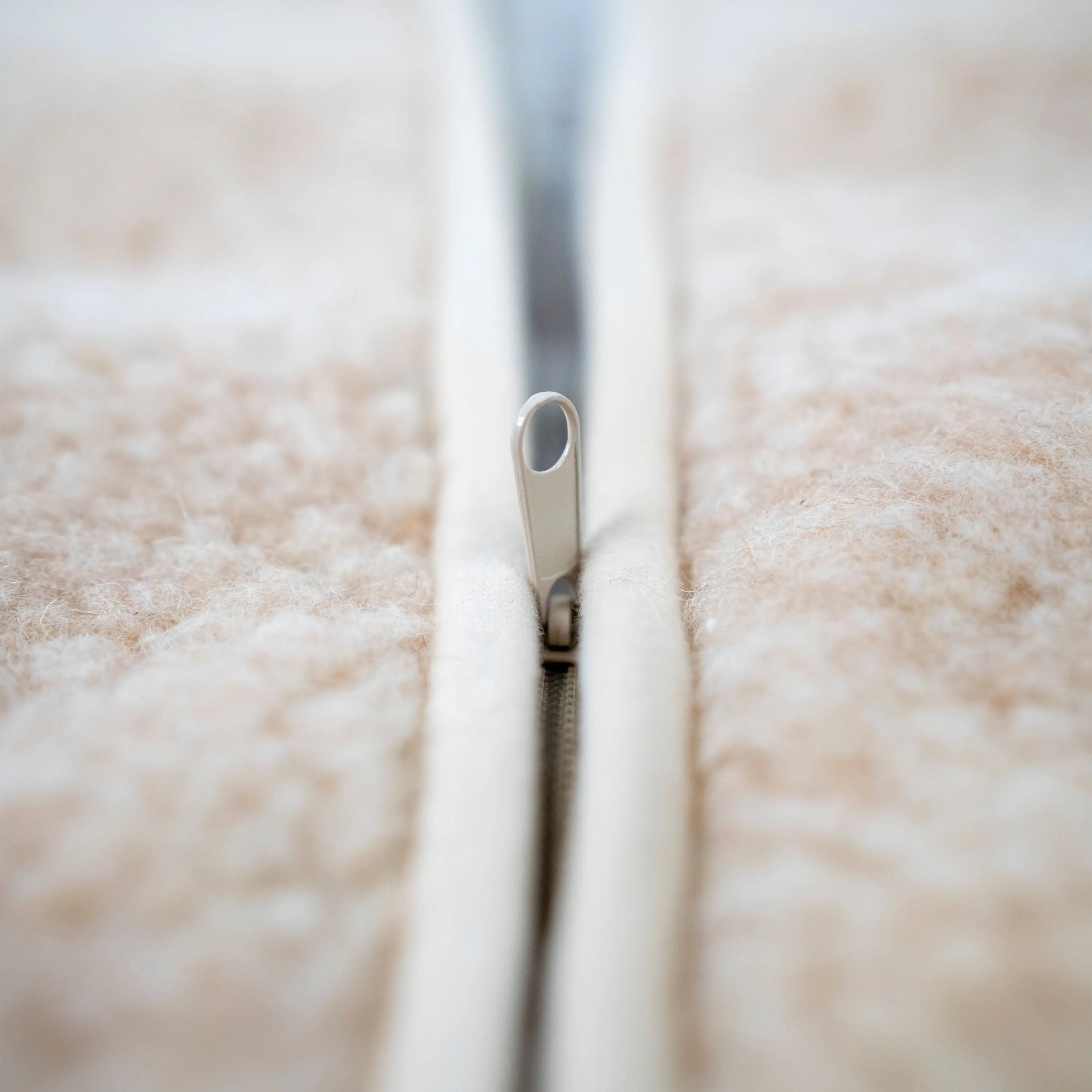 Babyschlafsack Merinowolle Wollwalk, Reißverschluss Detail