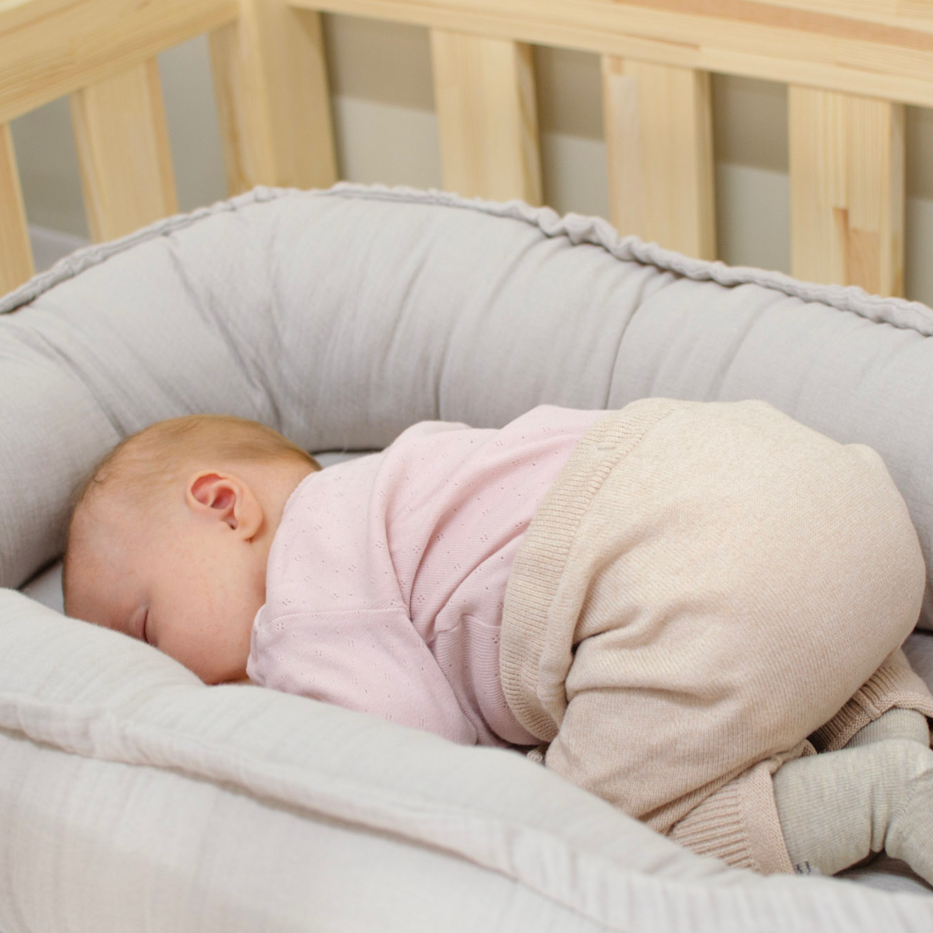 Babynestchen Musselin – Weicher Baby-Kokon für Geborgenheit & Komfort-Babynestchen-District for Kids-Beige-District for Kids