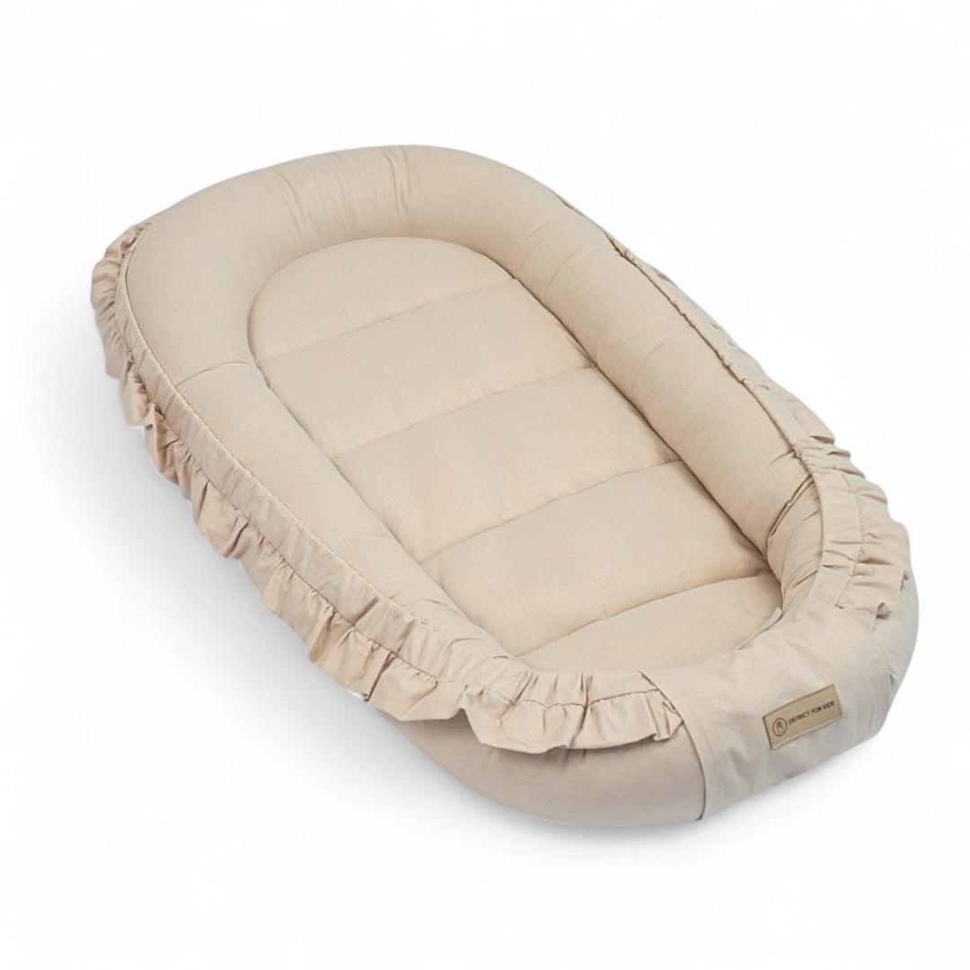Babynestchen Rüschen – Kuscheliger Baby-Kokon für Geborgenheit & Komfort-Babynestchen-District for Kids-Beige-District for Kids