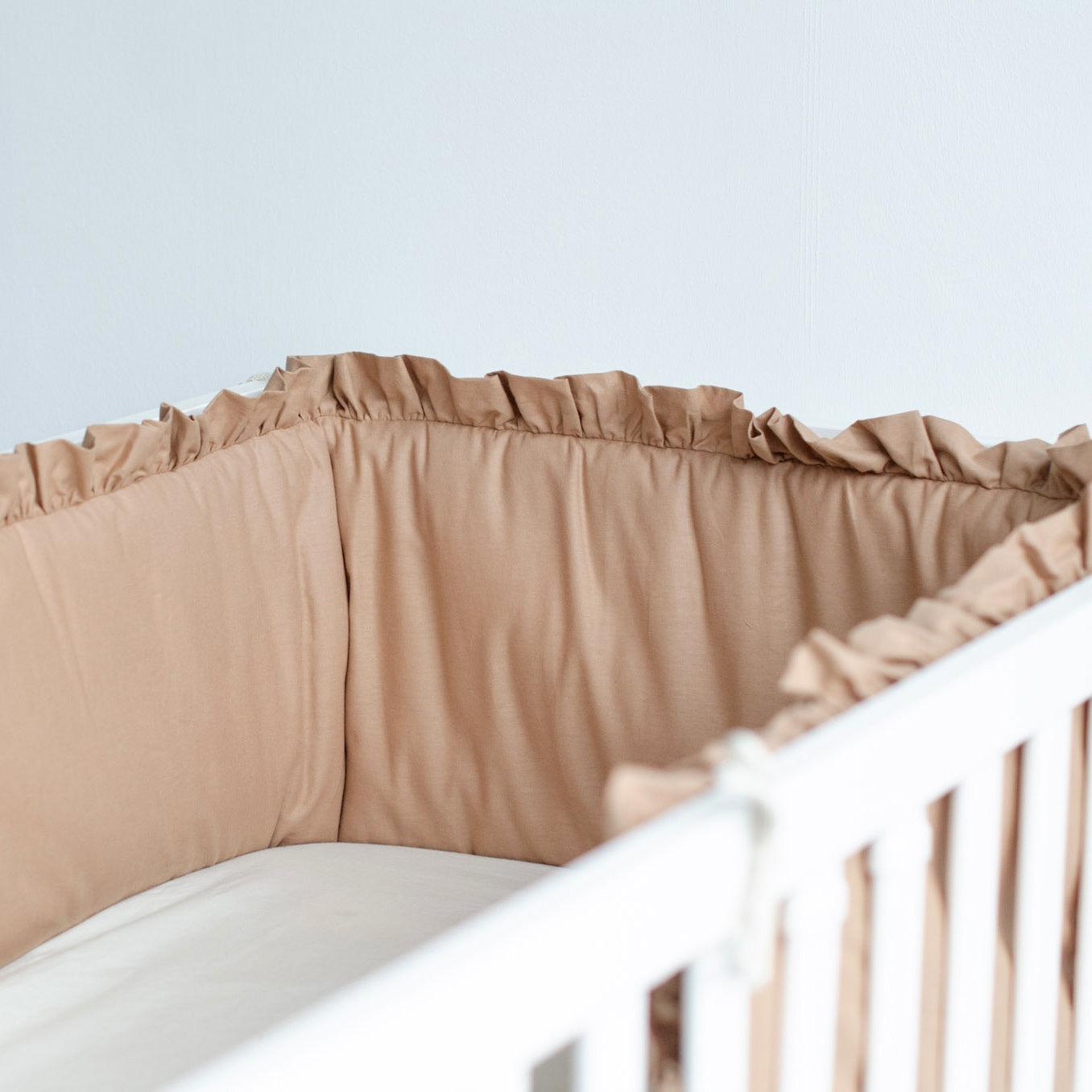 Bettumrandung Rüschen für Baby- und Beistellbetten – Hochwertig & Oeko-Tex zertifiziert-Bettumrandung-District for Kids-Beige-150 cm-District for Kids