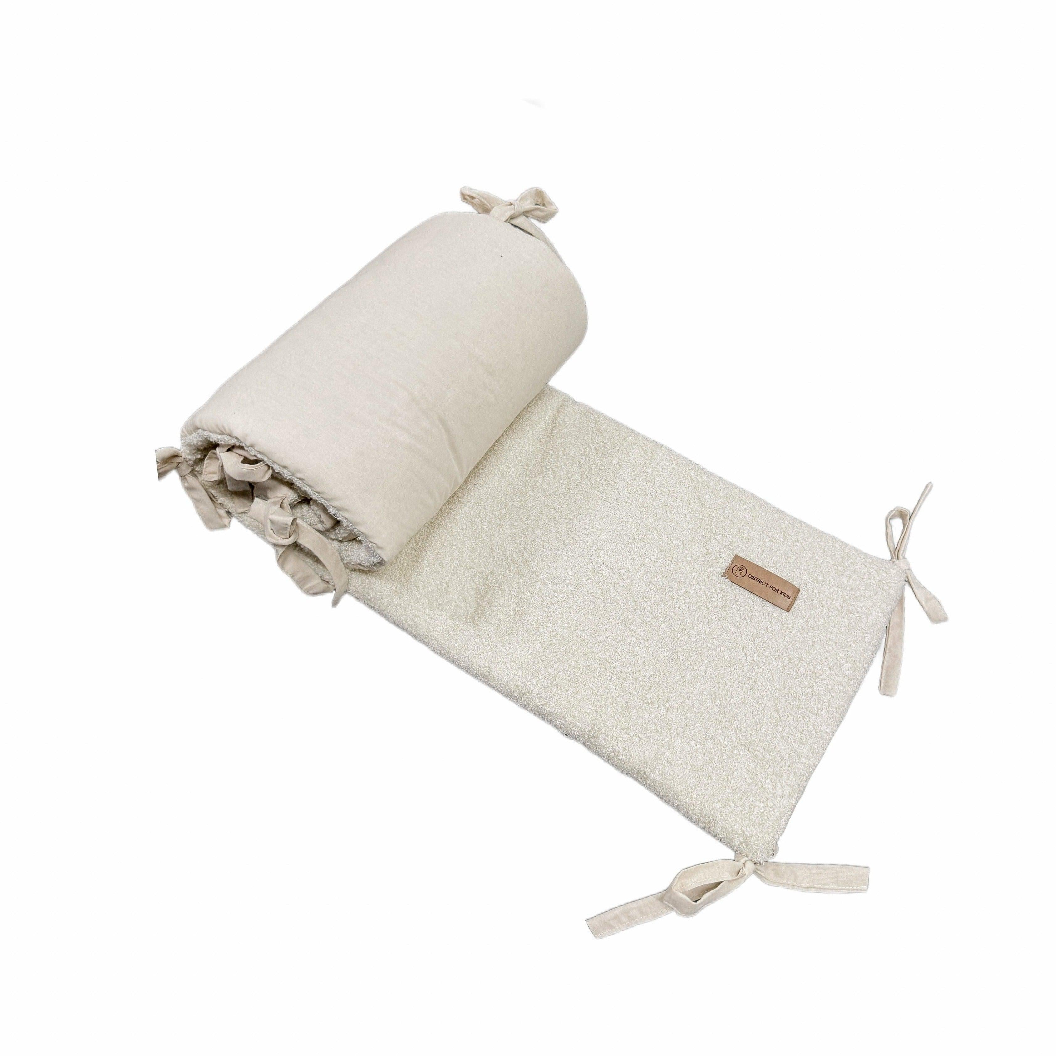 Bettumrandung Teddy Bouclé – Weiche Premium Umrandung für Baby- & Beistellbetten-Bettumrandung-District for Kids-Creme-150 cm-District for Kids