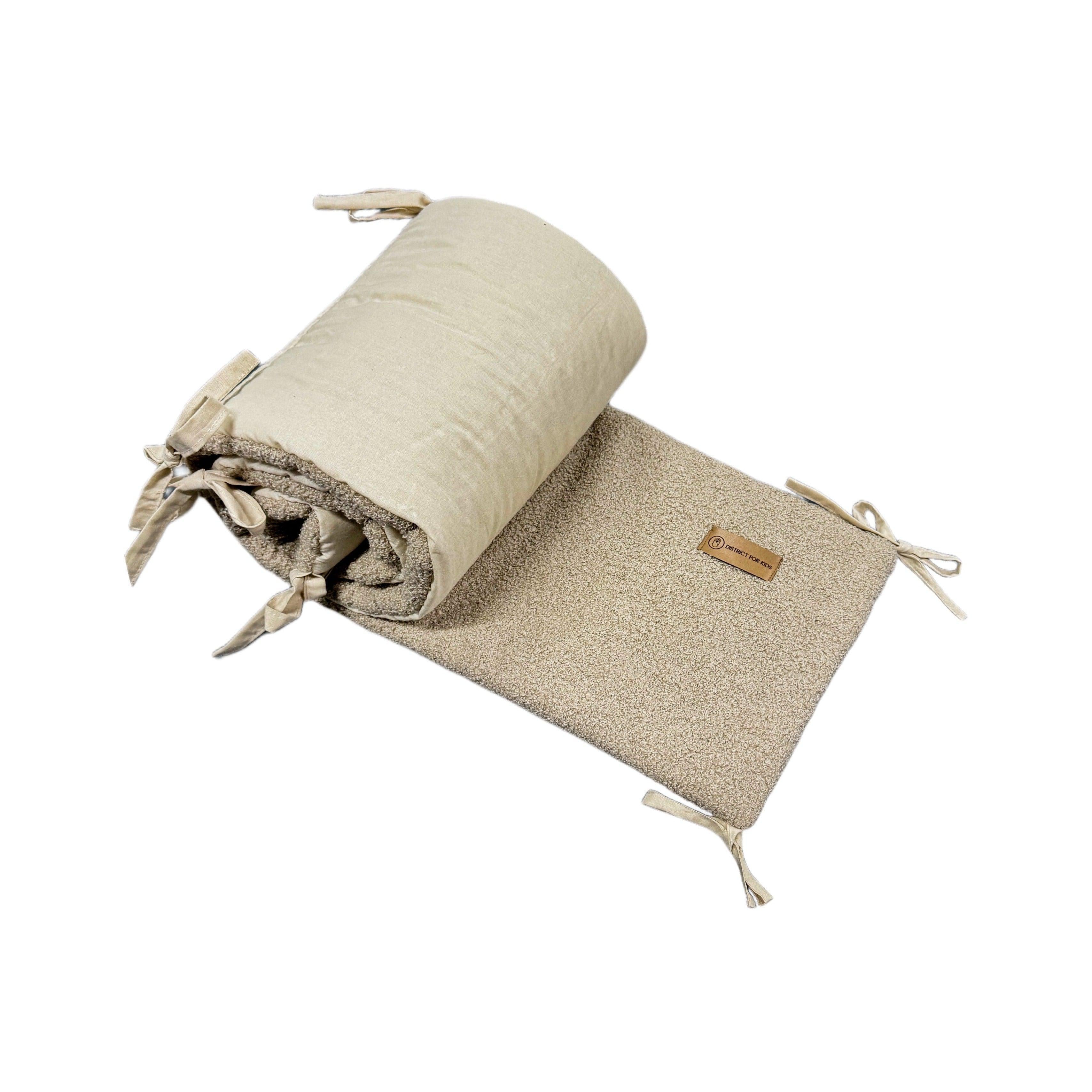 Bettumrandung Teddy Bouclé – Weiche Premium Umrandung für Baby- & Beistellbetten-Bettumrandung-District for Kids-Creme-150 cm-District for Kids