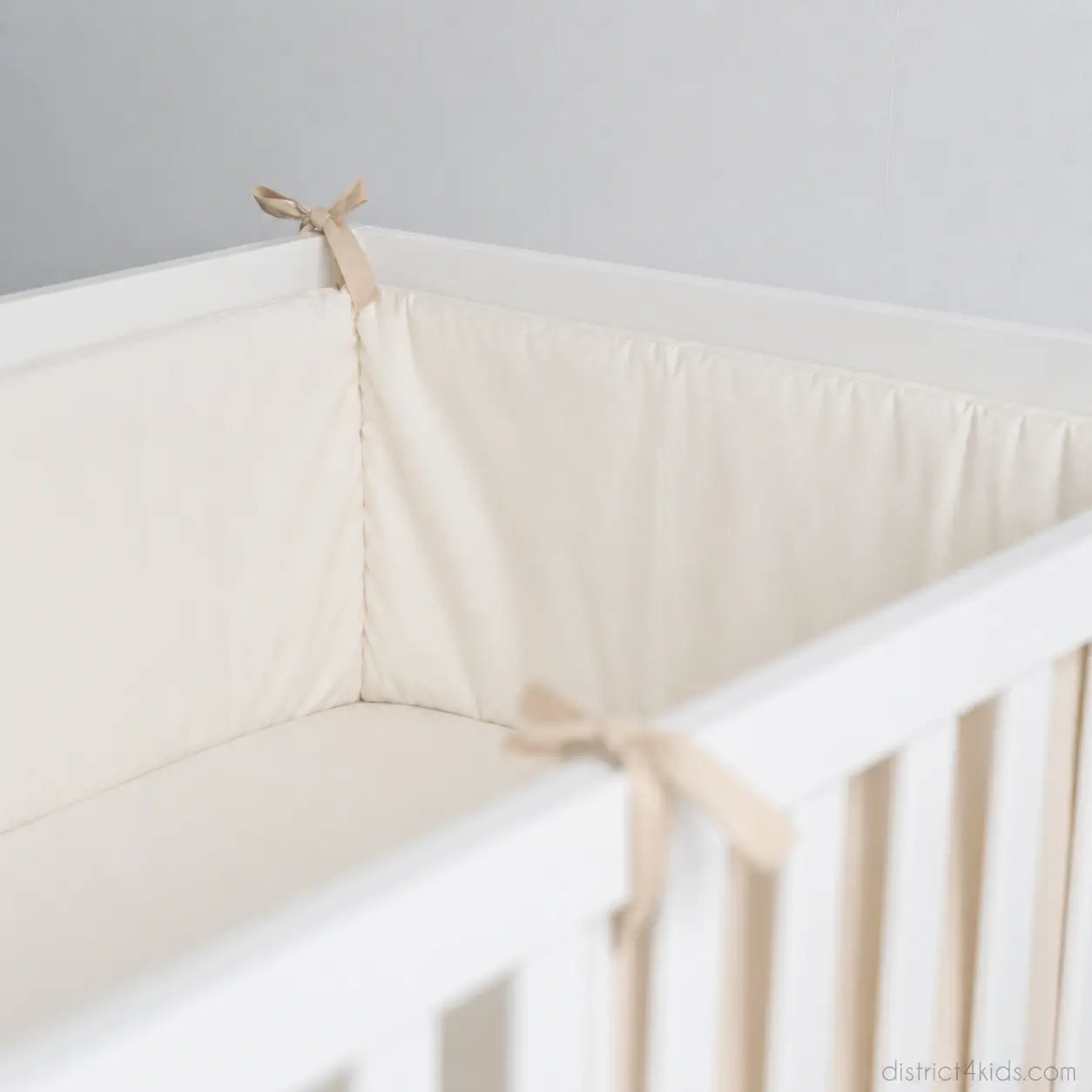Bettumrandung Bio Baumwolle für Baby- und Beistellbetten – Schutz, Komfort & Qualität District for Kids