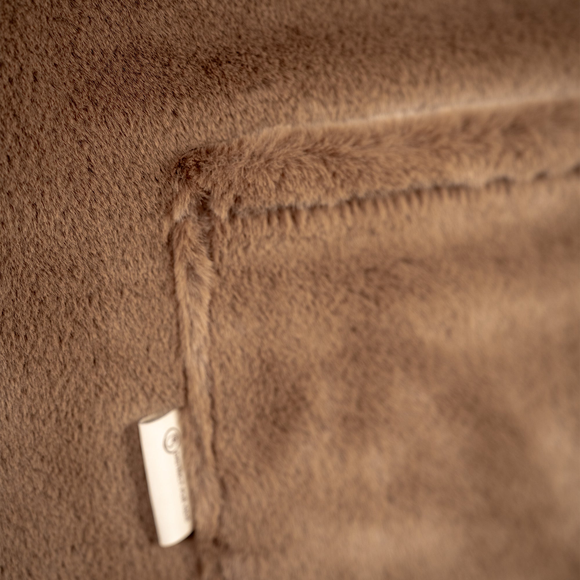 Braun Kunstfell District4kids